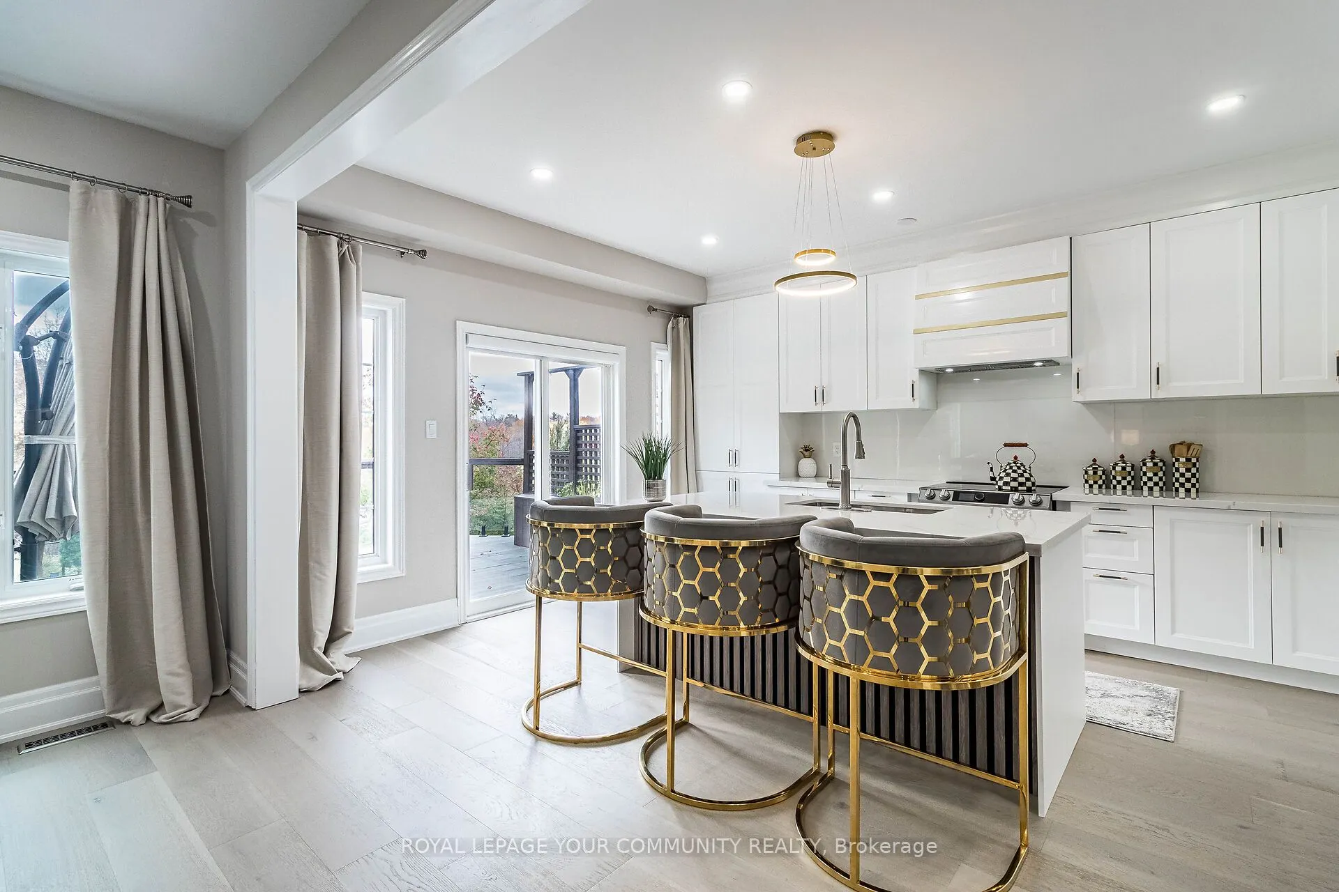 63 Regency View Heights