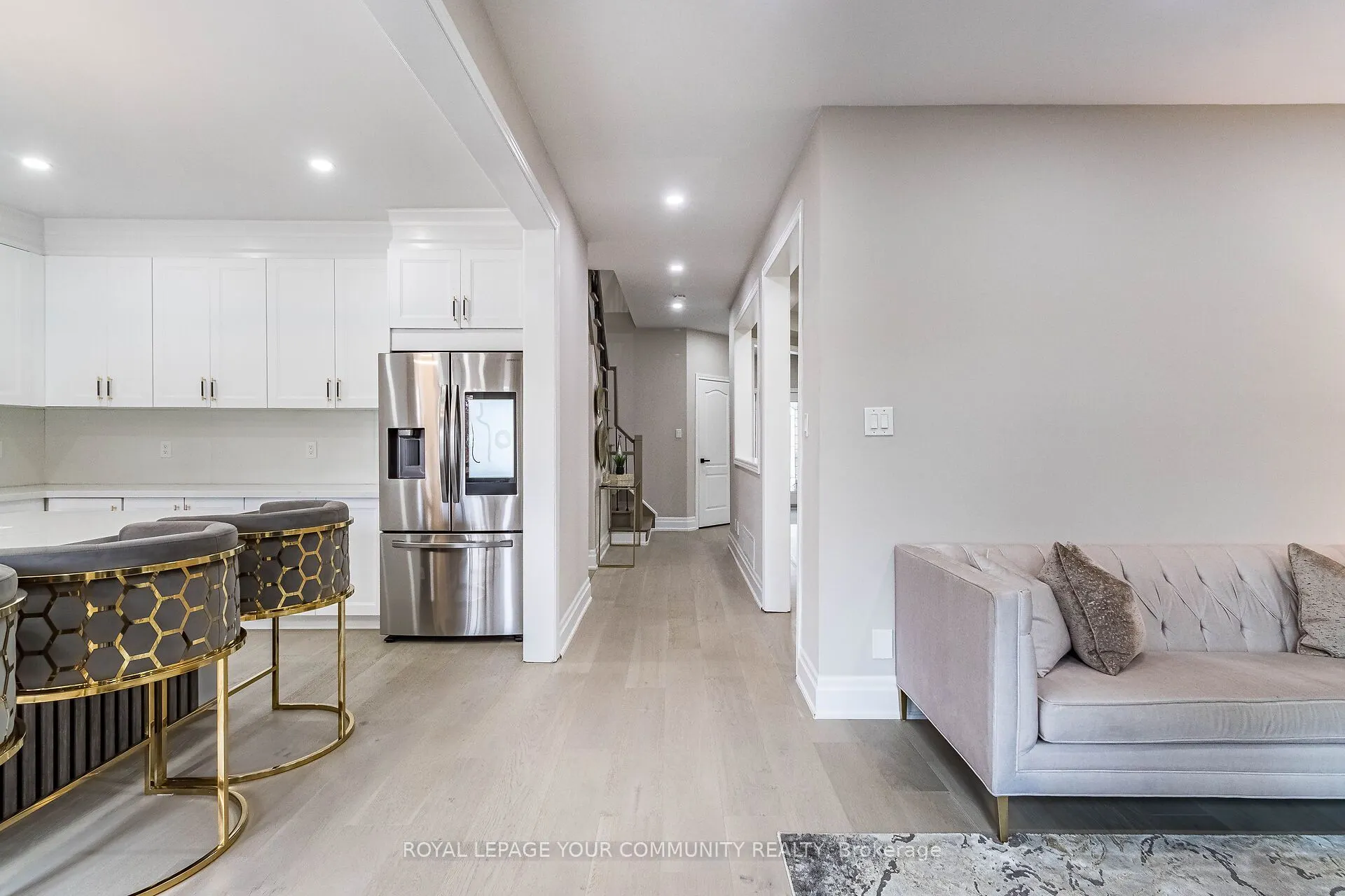 63 Regency View Heights