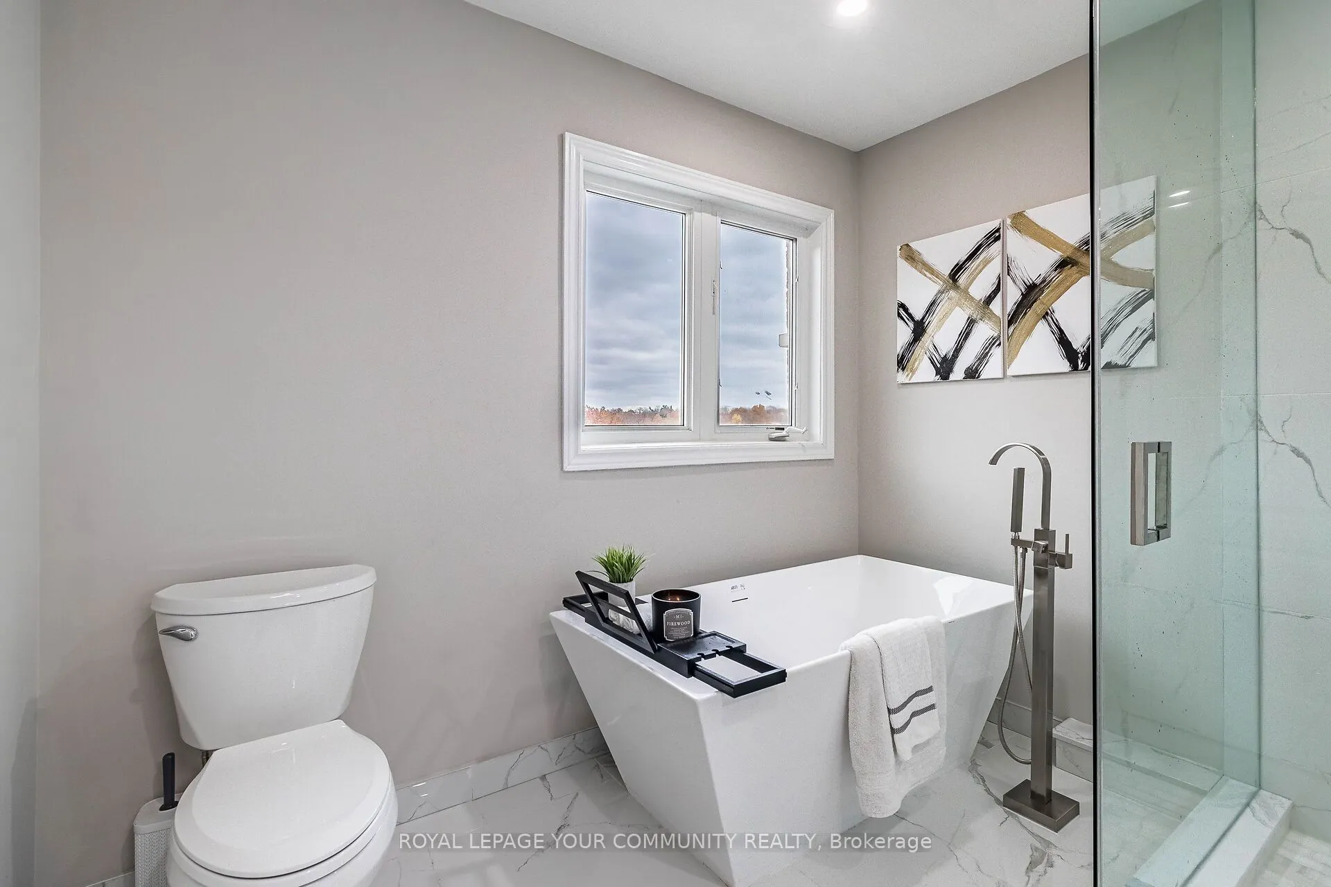 63 Regency View Heights