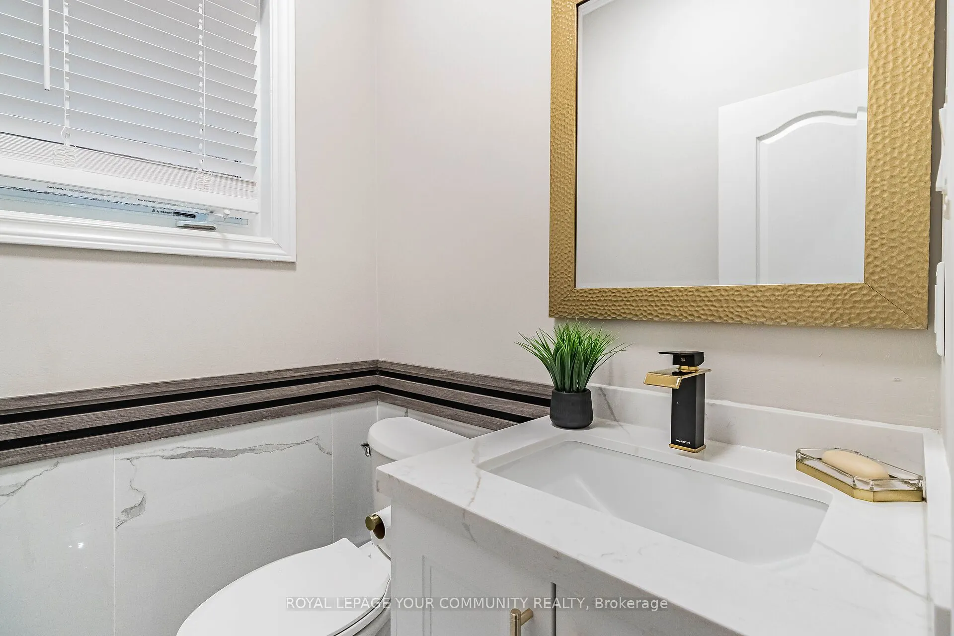 63 Regency View Heights