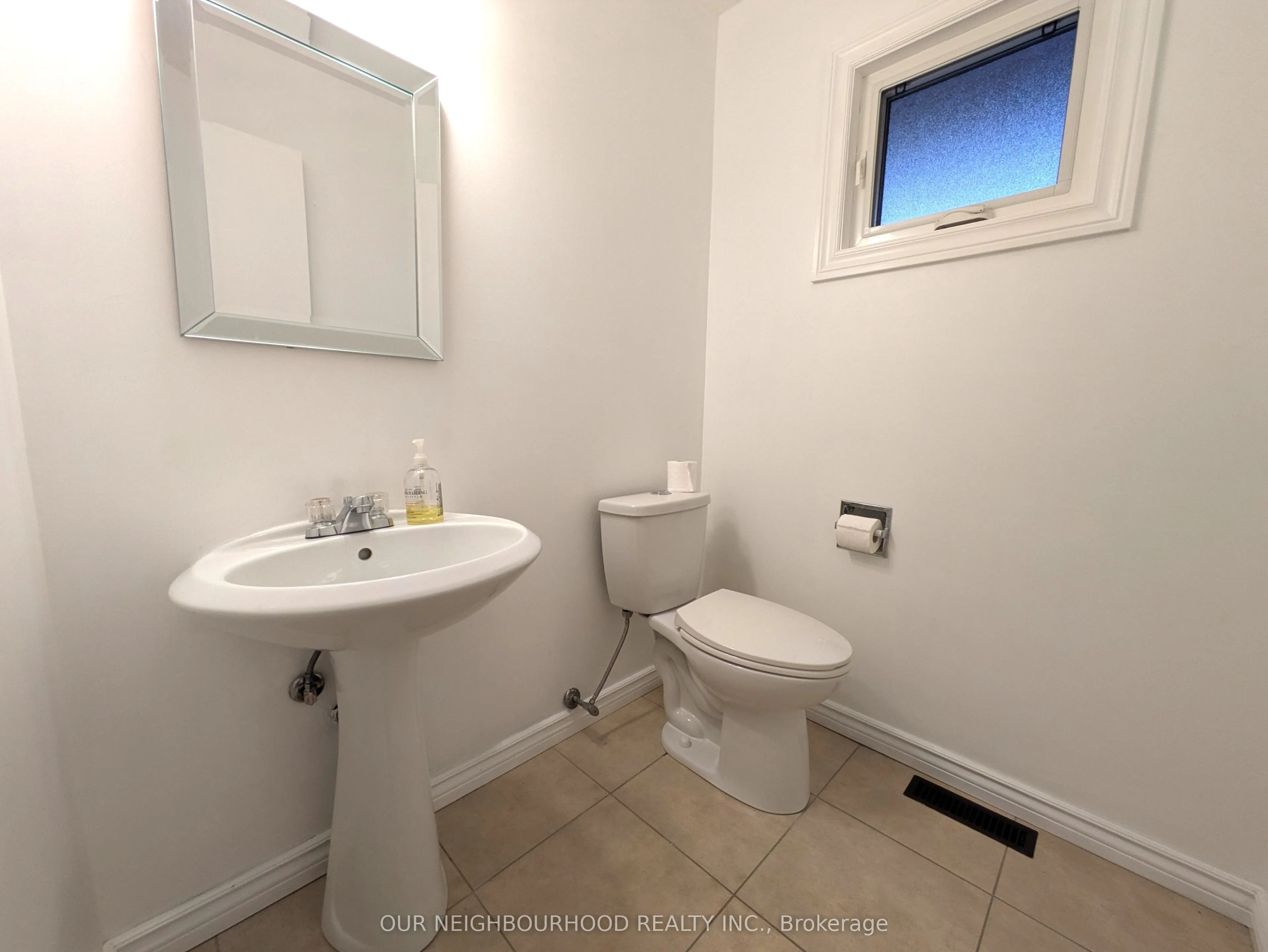 31 Bingham Street, #A