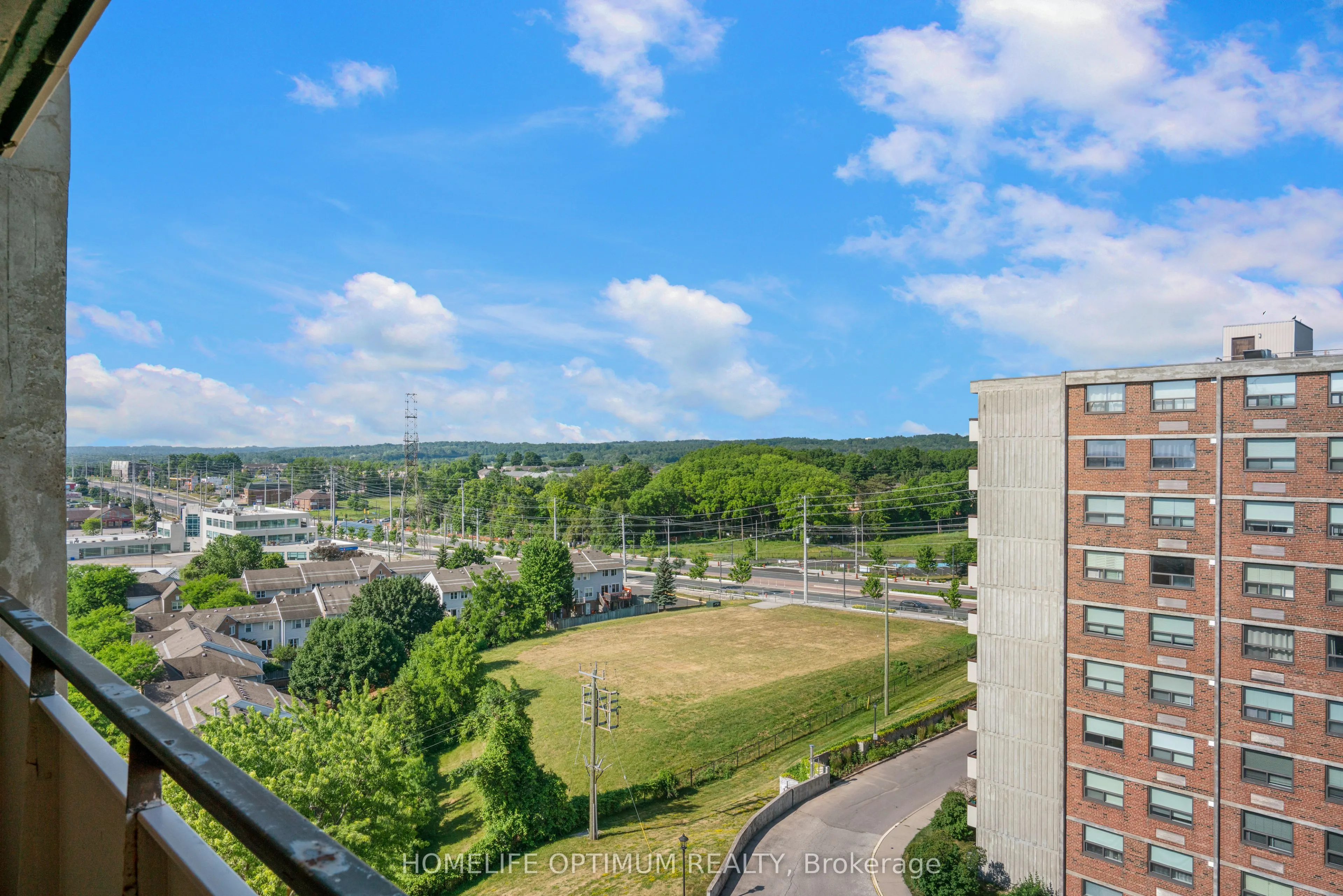 40 William Roe Boulevard W, #910