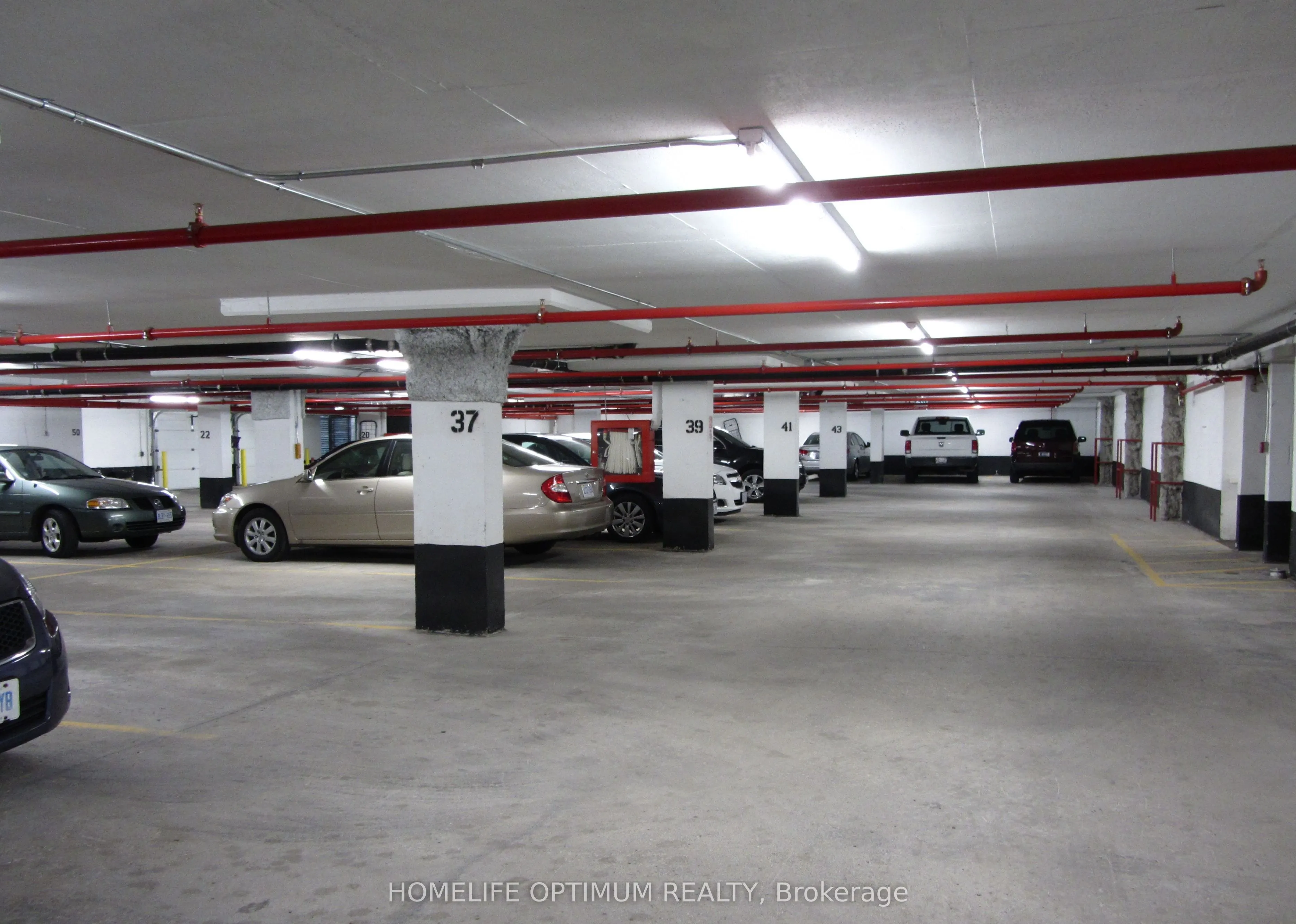 40 William Roe Boulevard W, #910