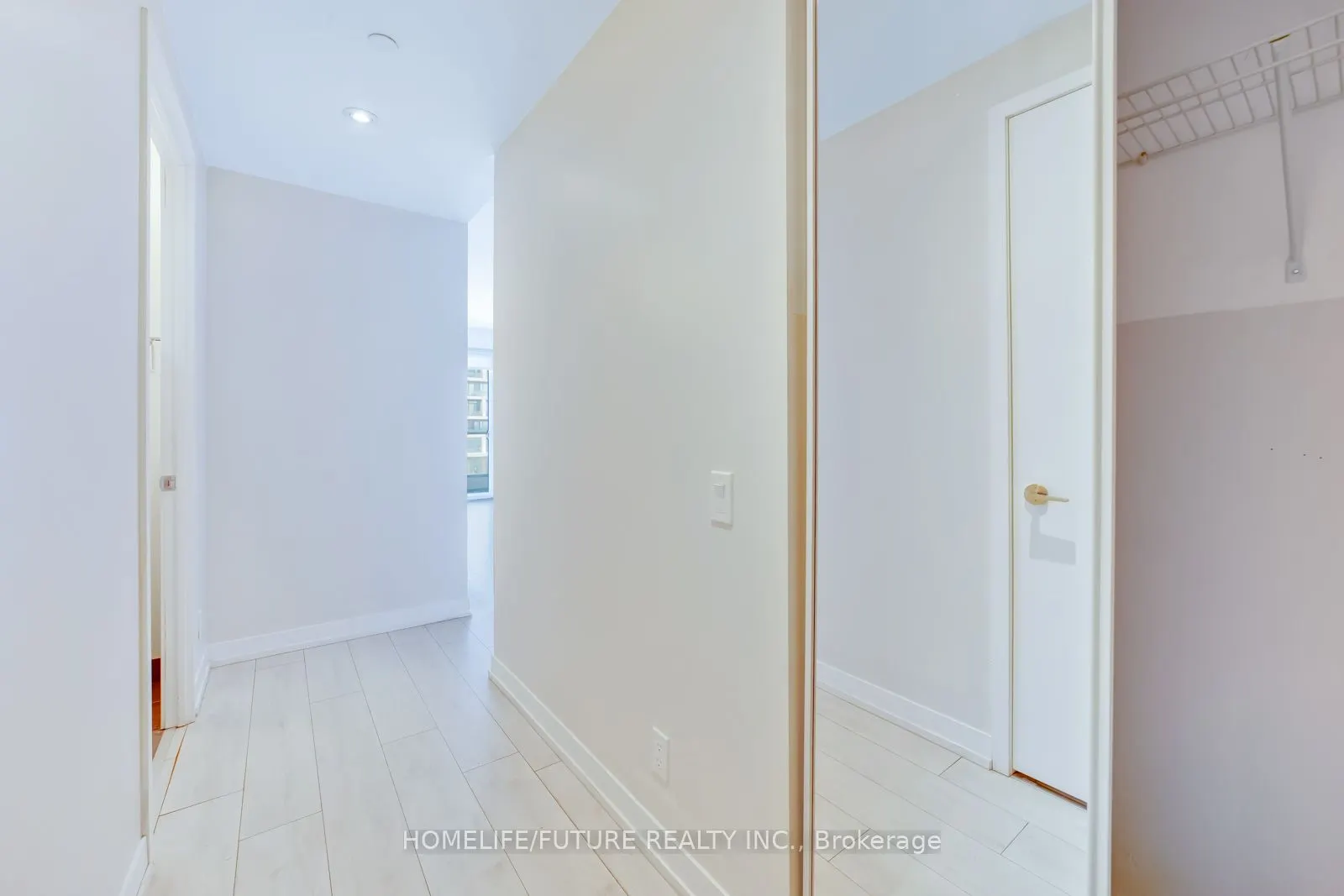 898 Portage Parkway, #1106