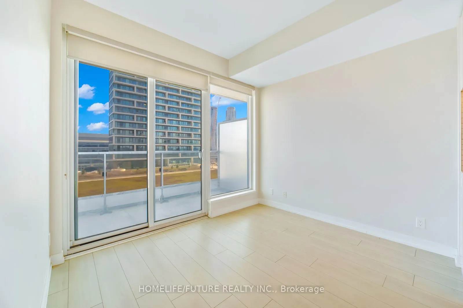 898 Portage Parkway, #1106