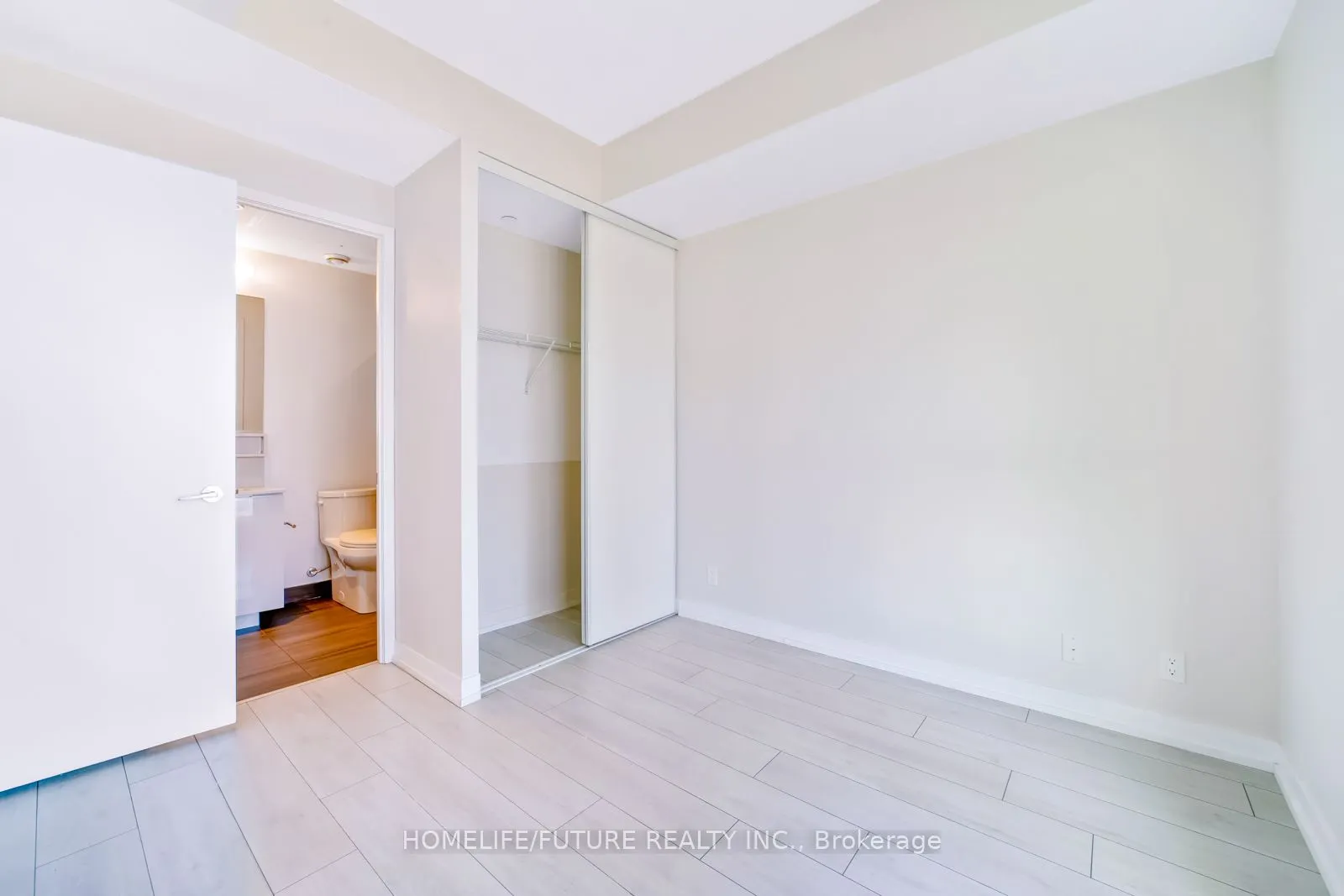 898 Portage Parkway, #1106