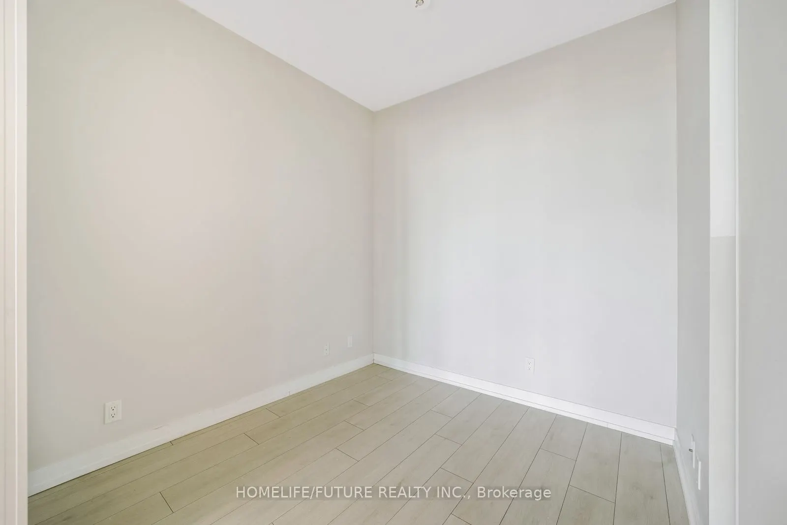 898 Portage Parkway, #1106