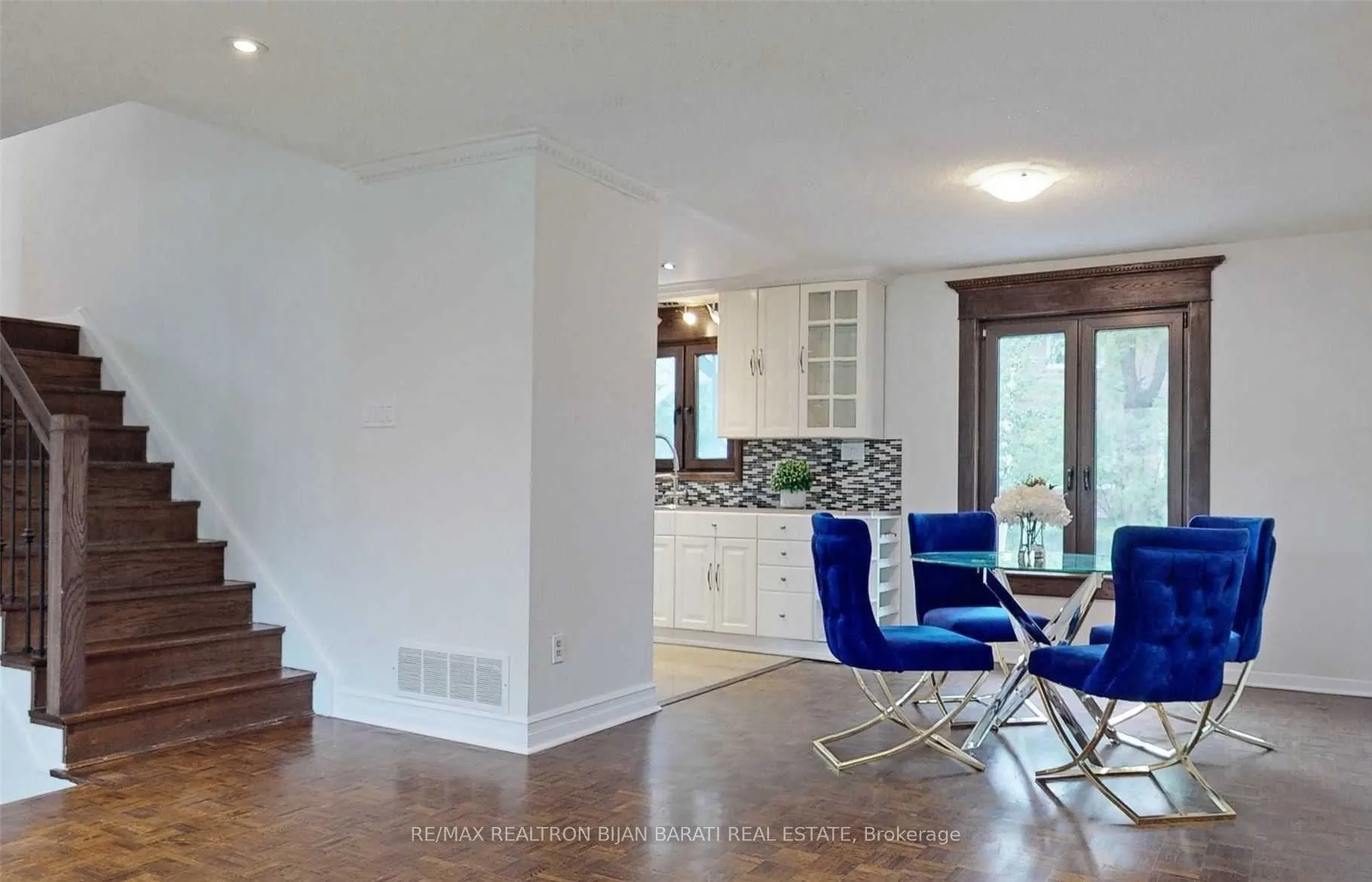 18 Mayvern Crescent