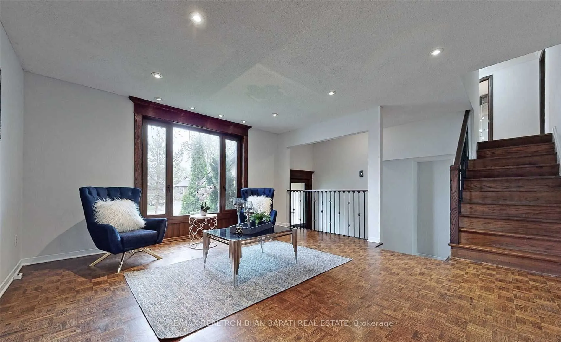 18 Mayvern Crescent