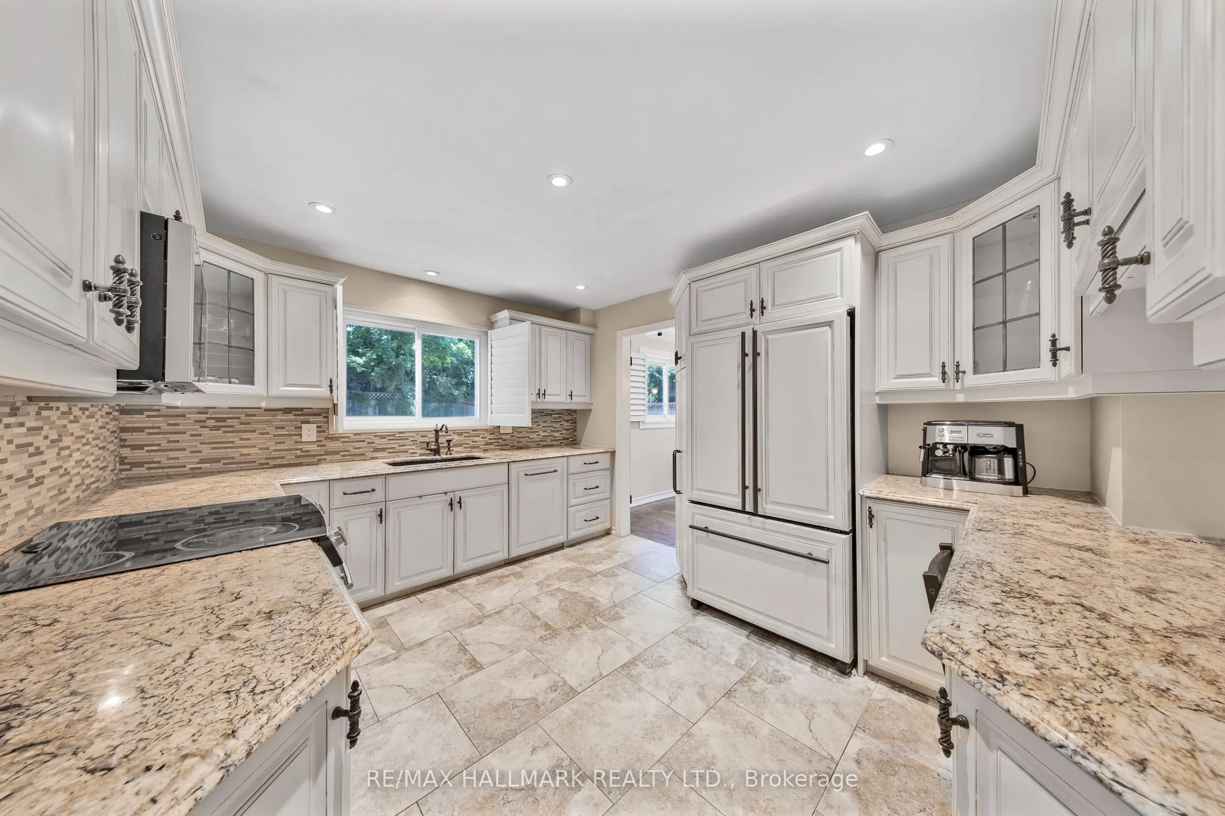 134 Romfield Circuit