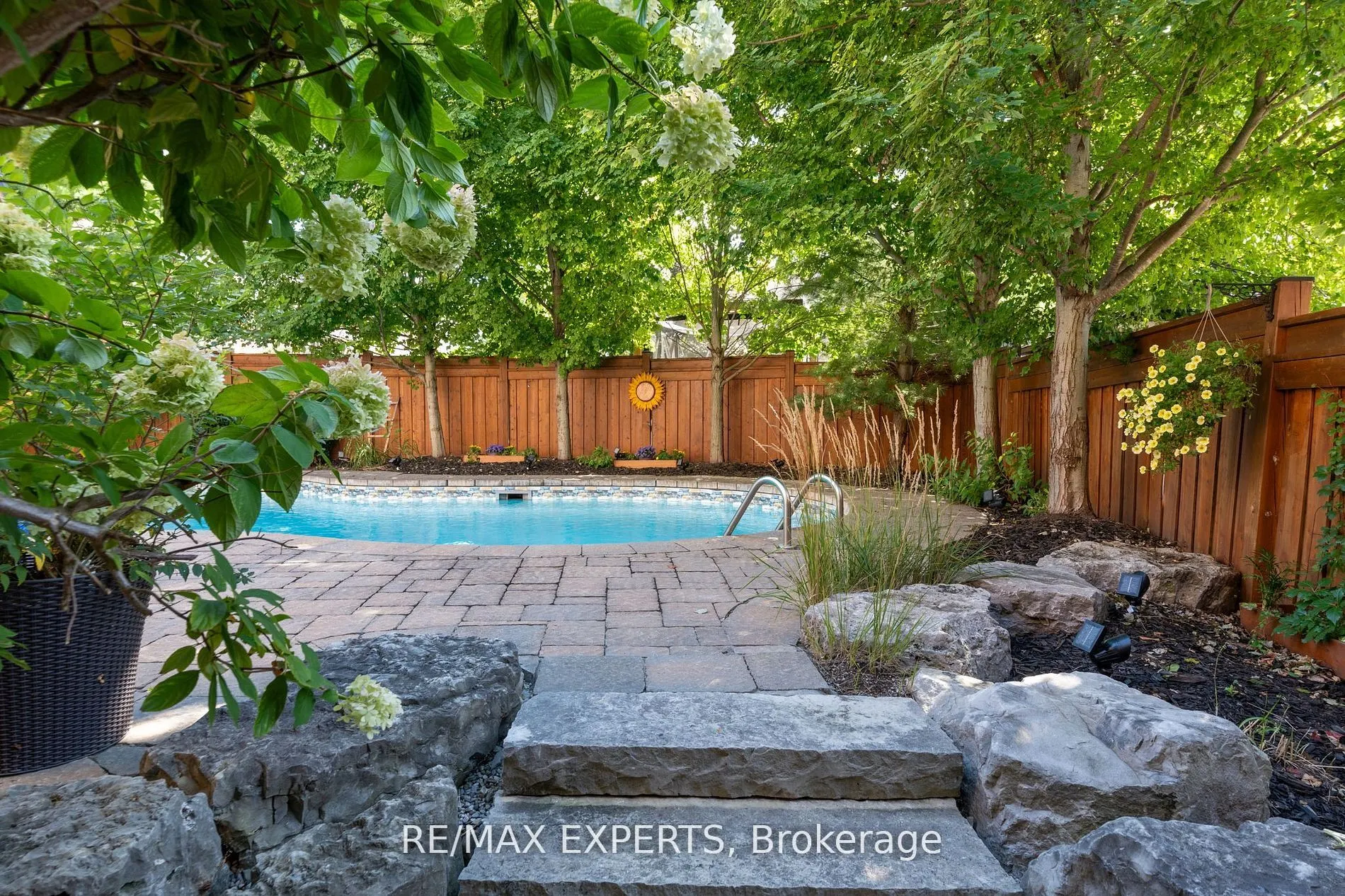 170 Ivy Jay Crescent