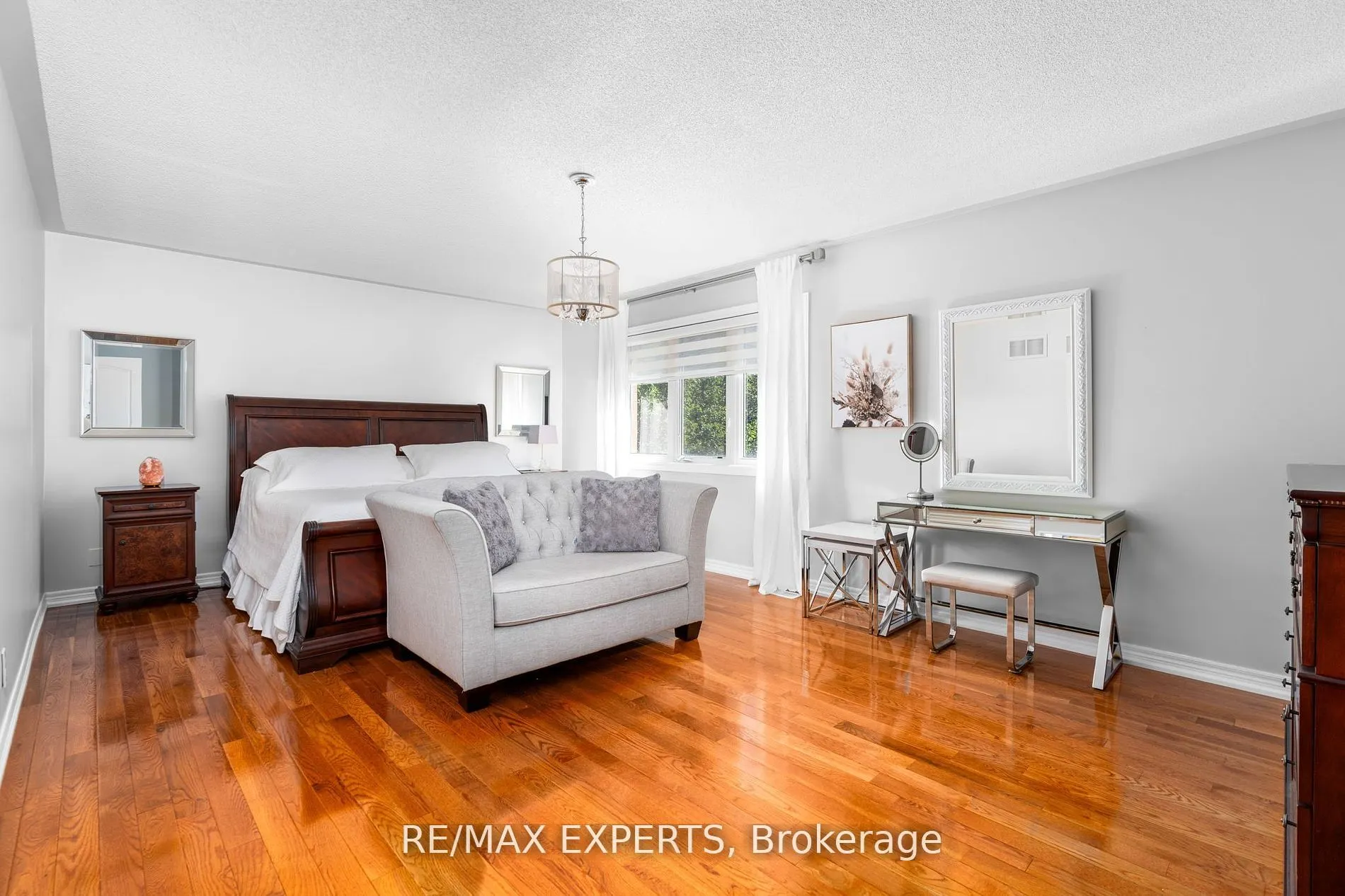 170 Ivy Jay Crescent