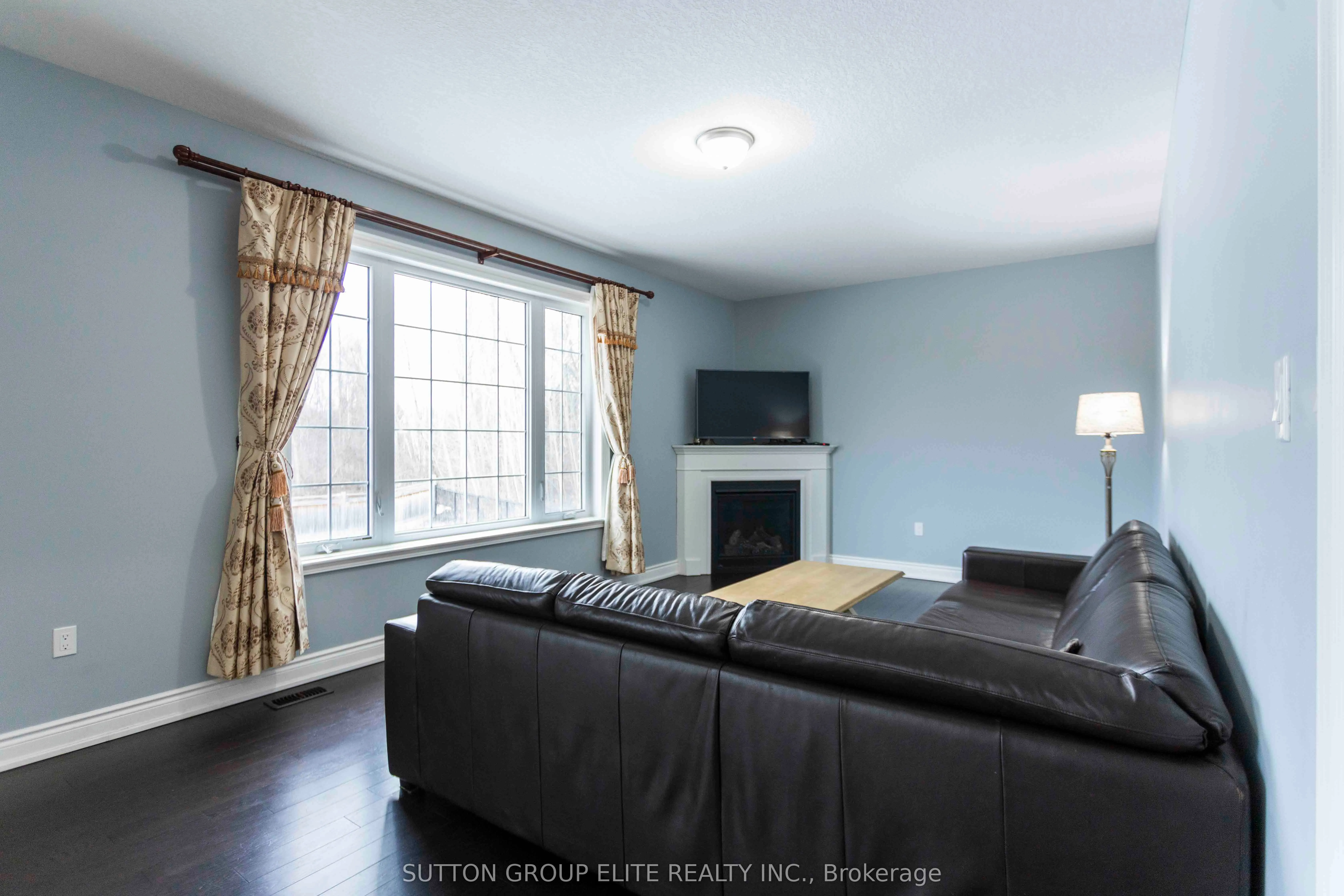 38 Richmond Park Drive