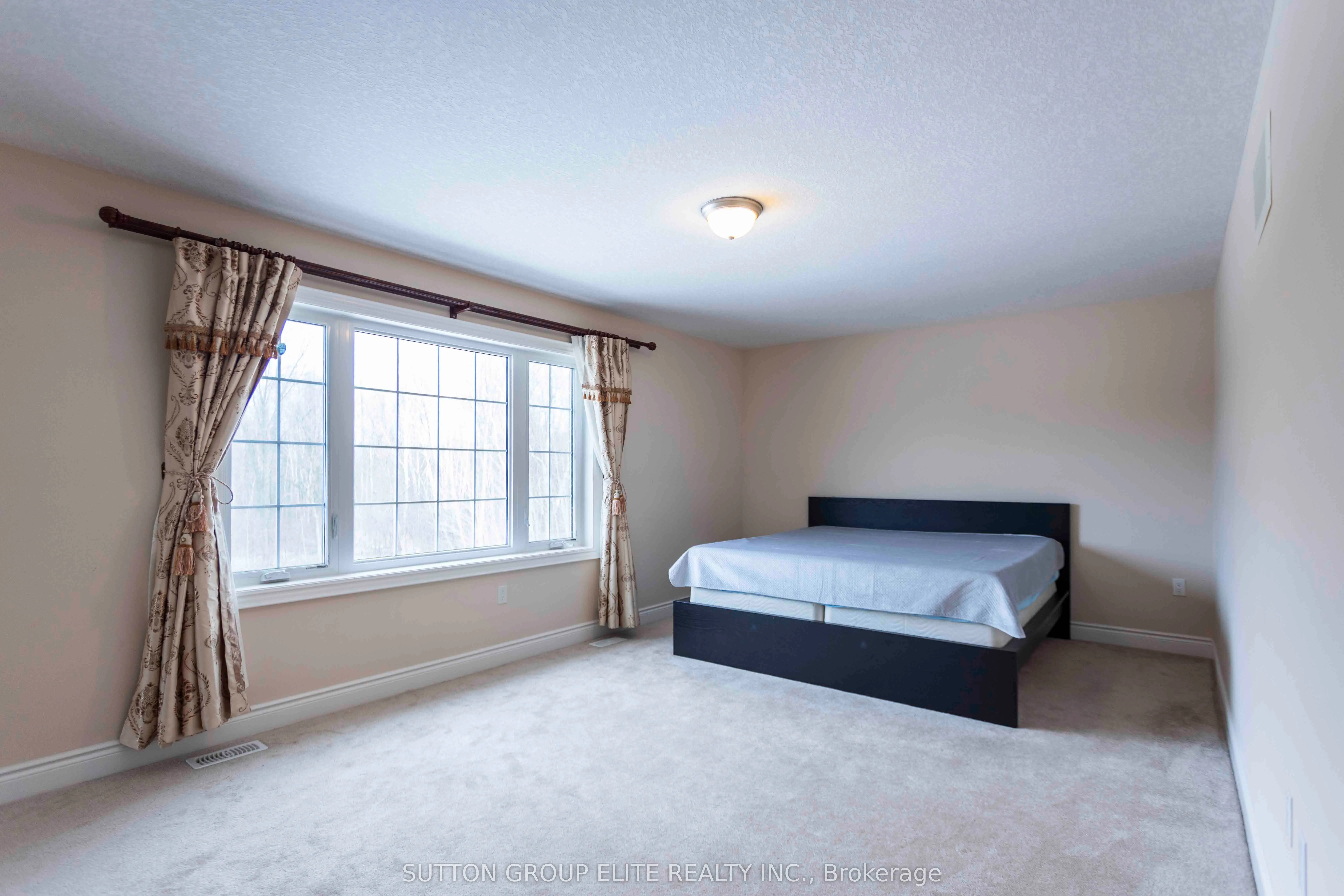 38 Richmond Park Drive