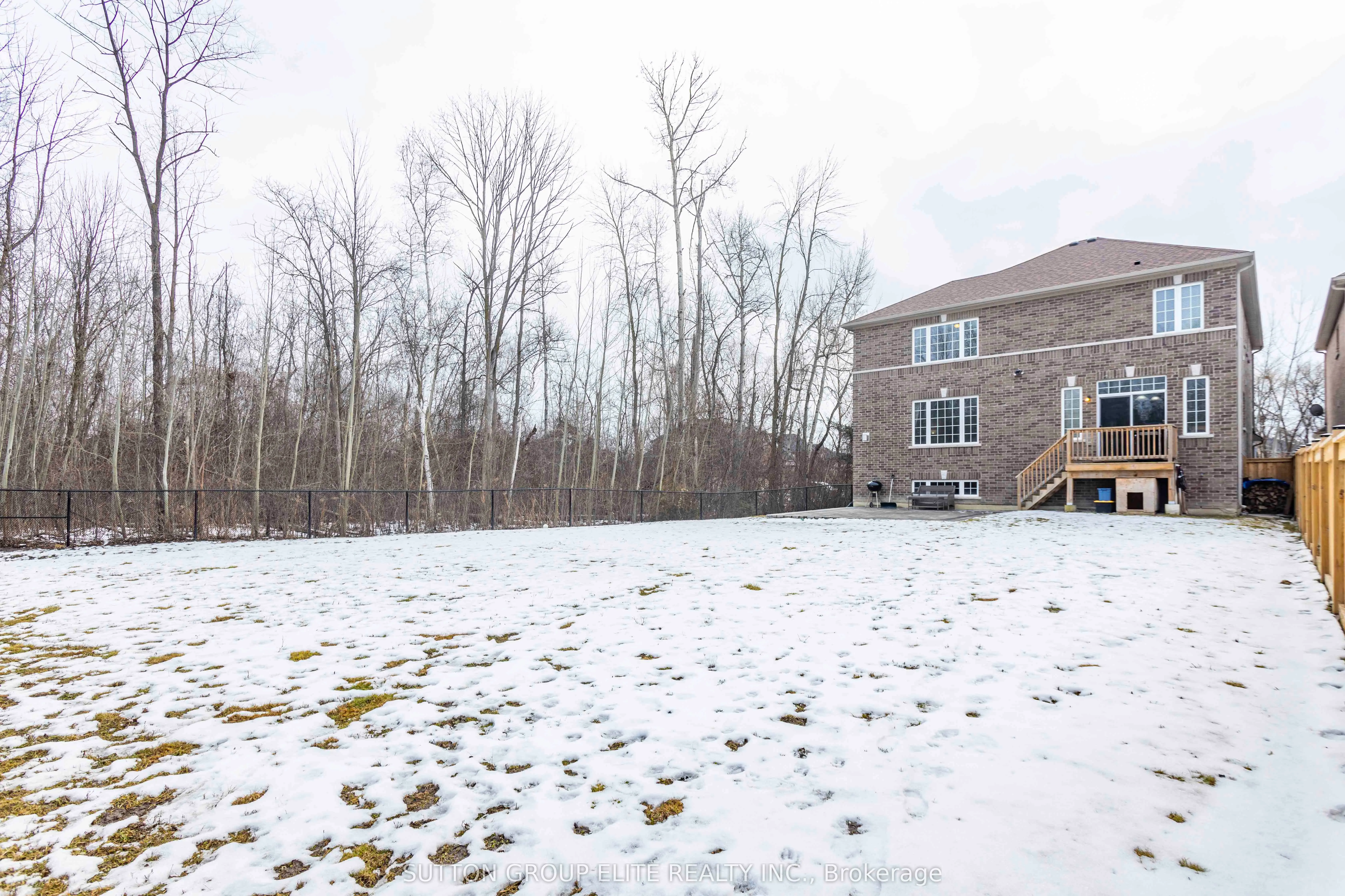 38 Richmond Park Drive