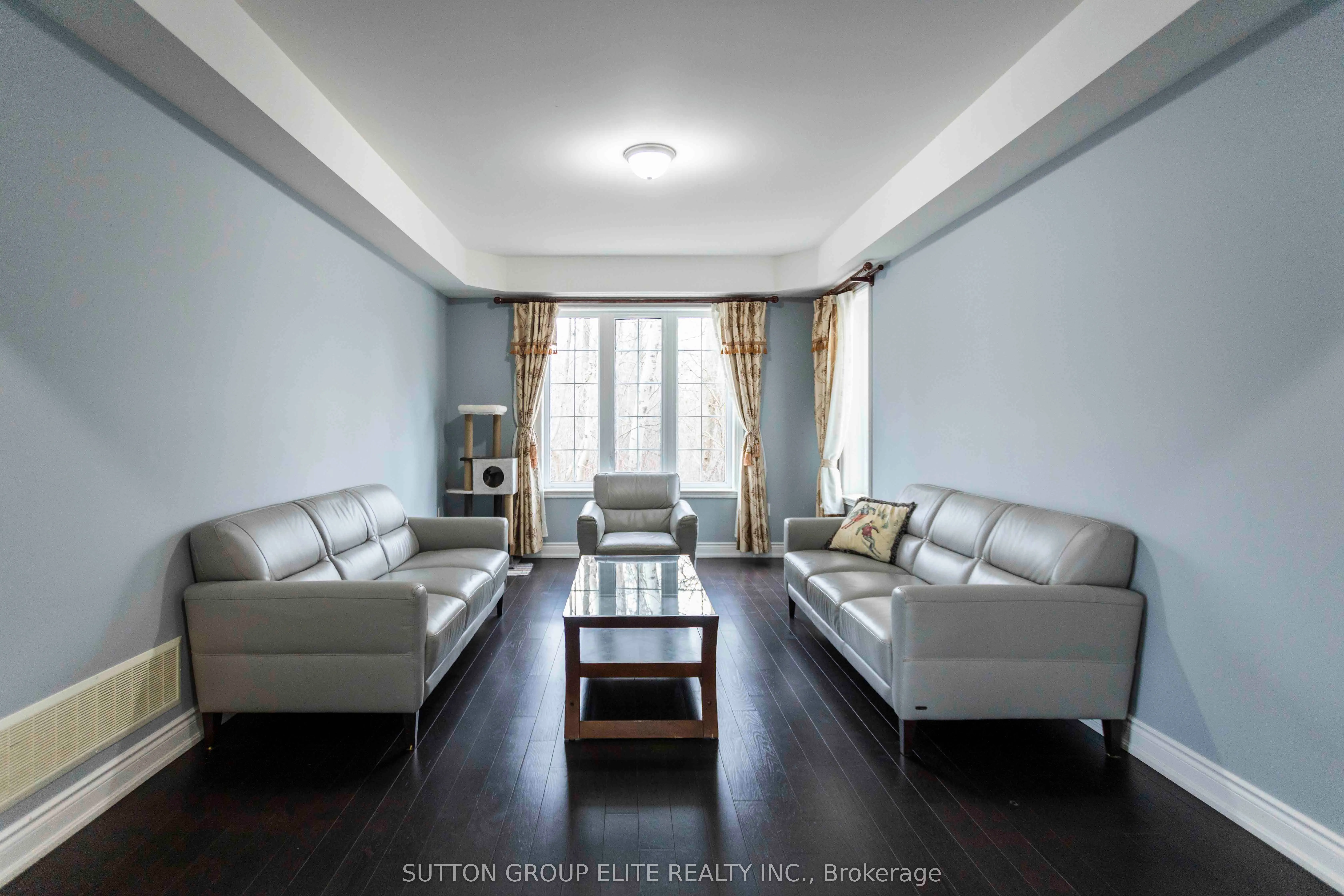38 Richmond Park Drive