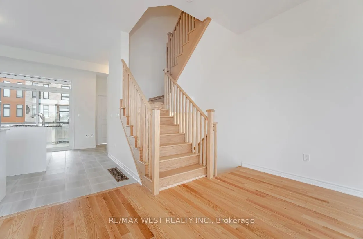 69 Inverary Crescent