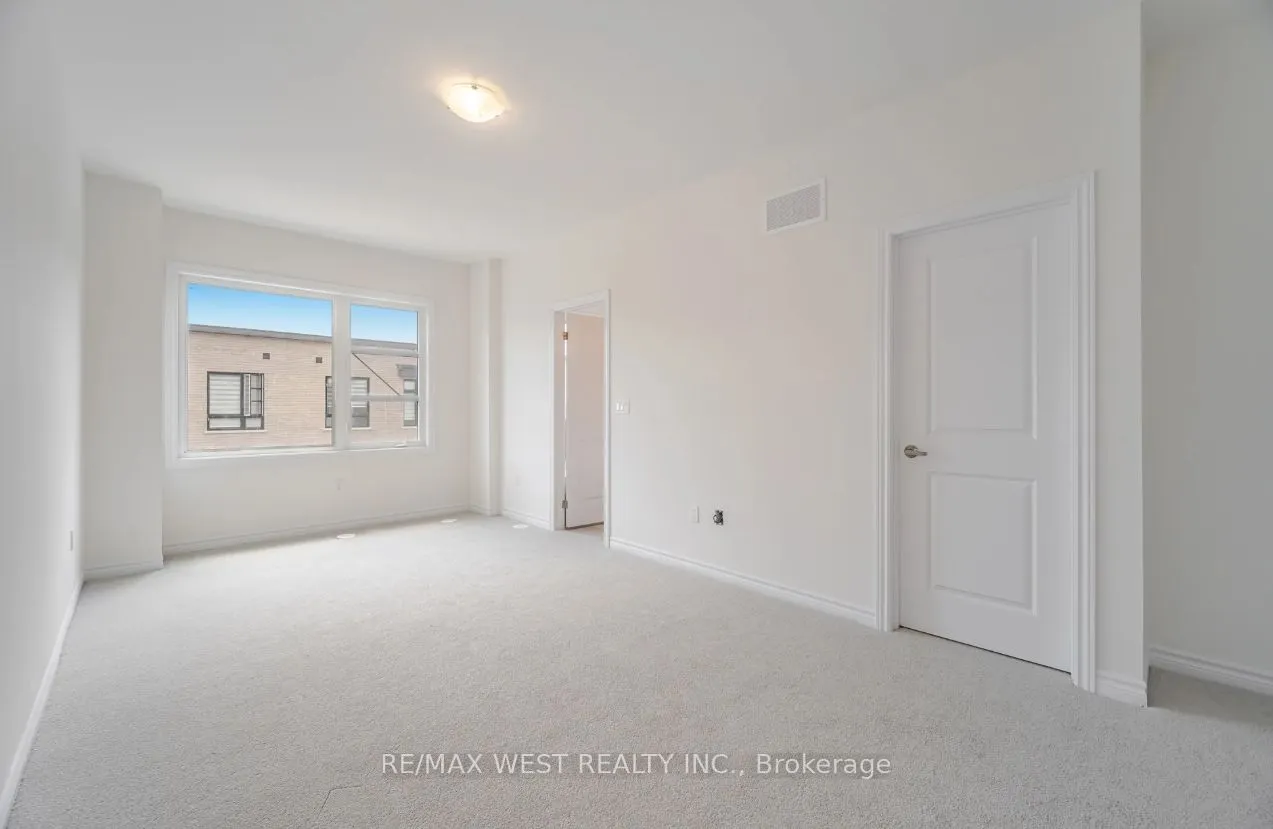 69 Inverary Crescent