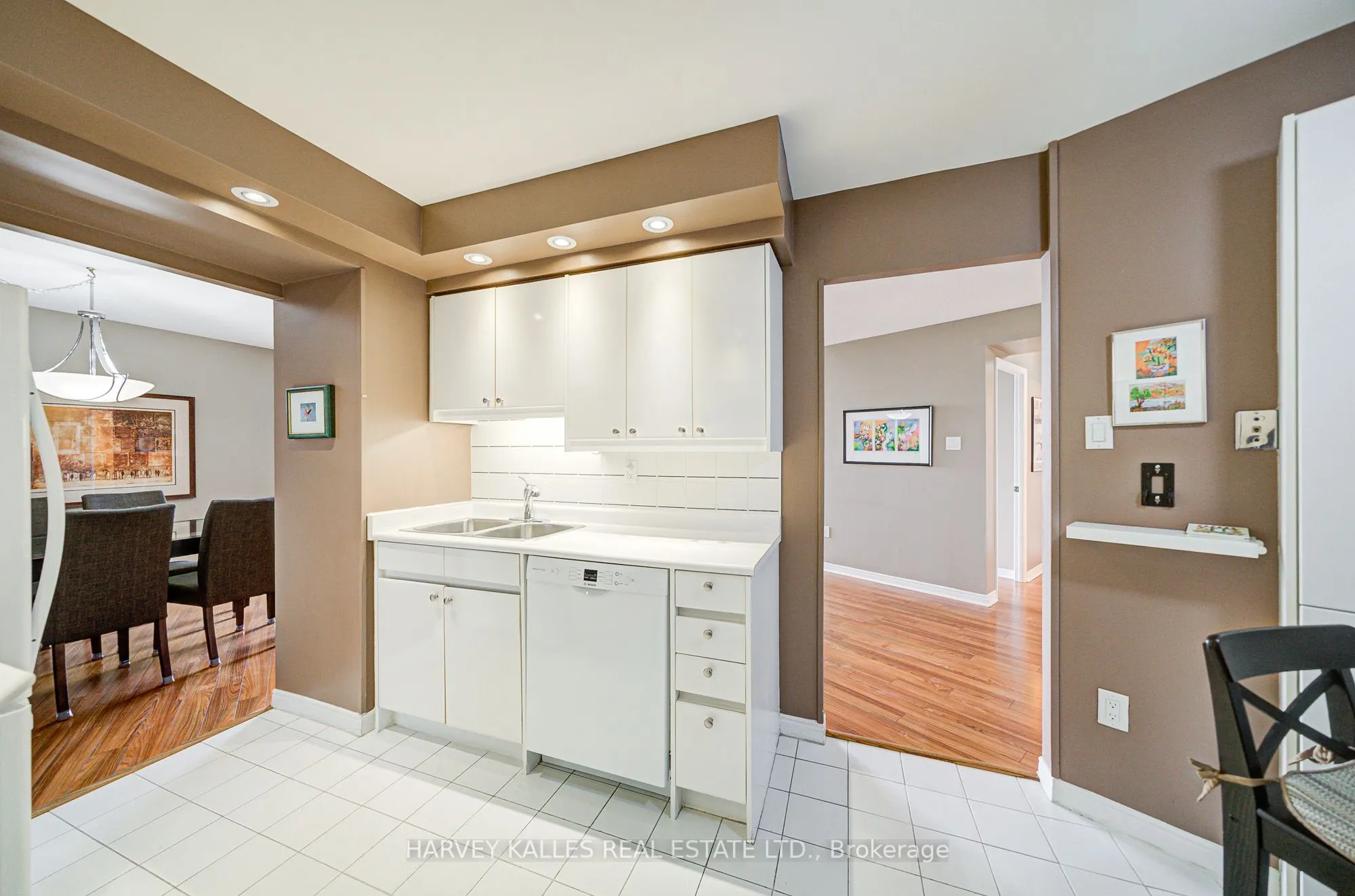 7250 Yonge Street, #804