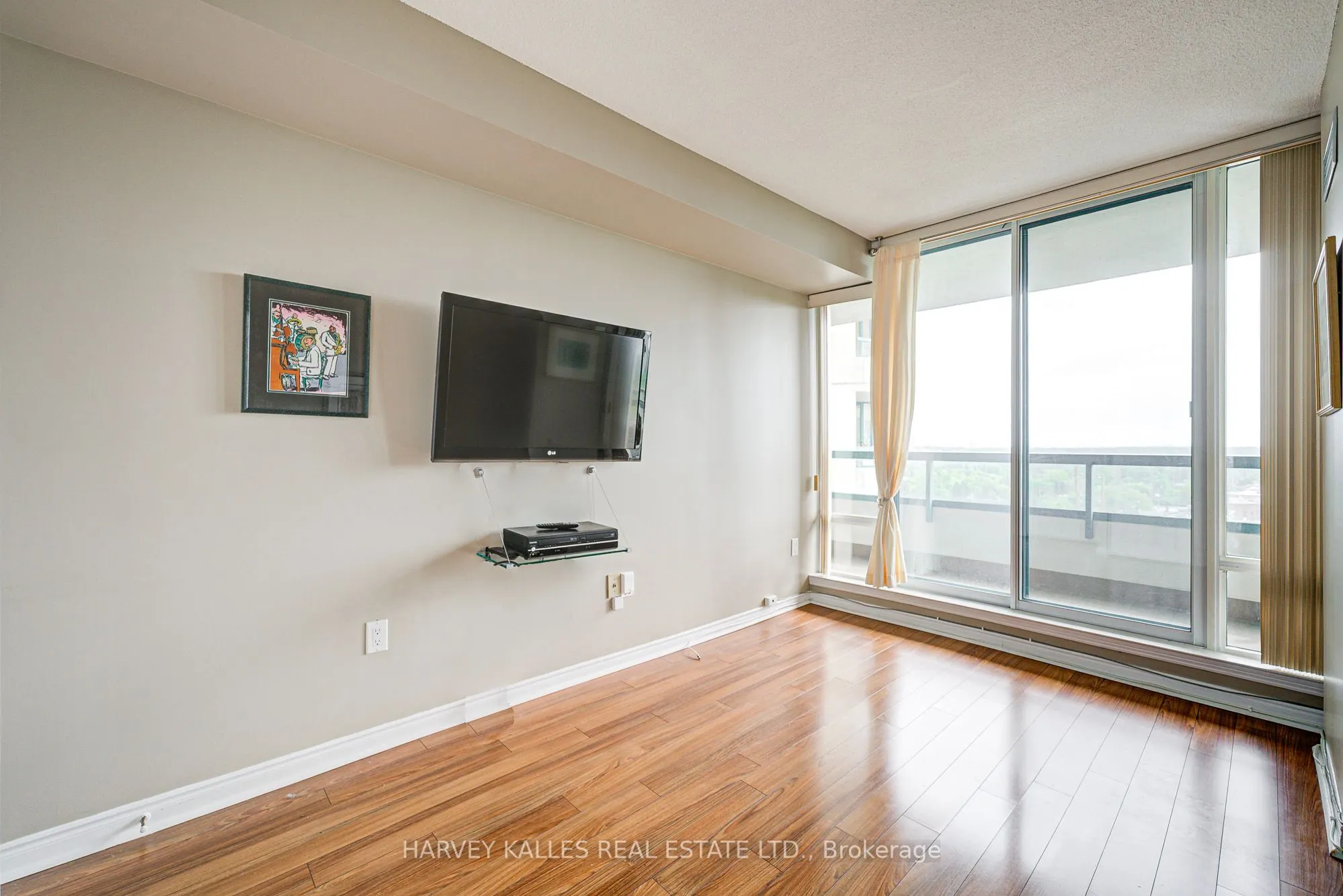 7250 Yonge Street, #804