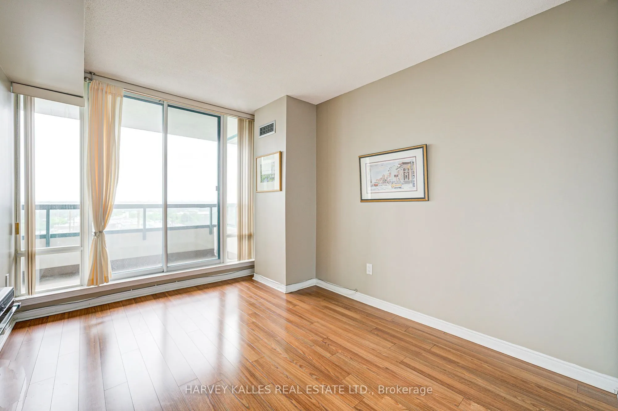 7250 Yonge Street, #804