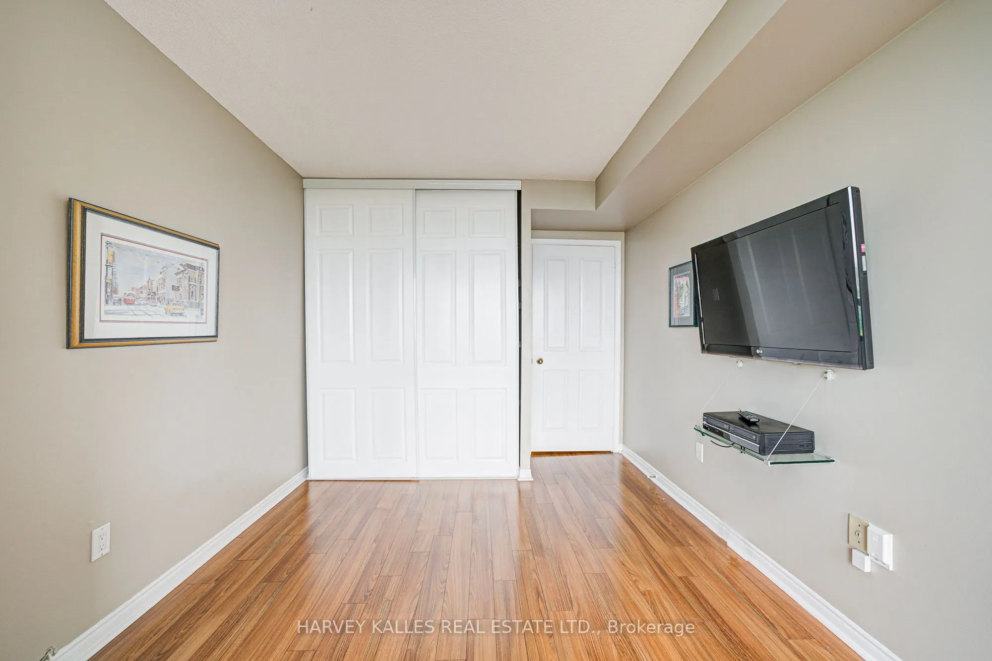 7250 Yonge Street, #804