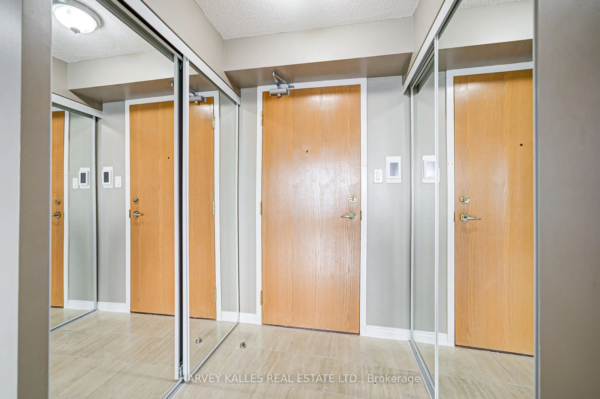 7250 Yonge Street, #804