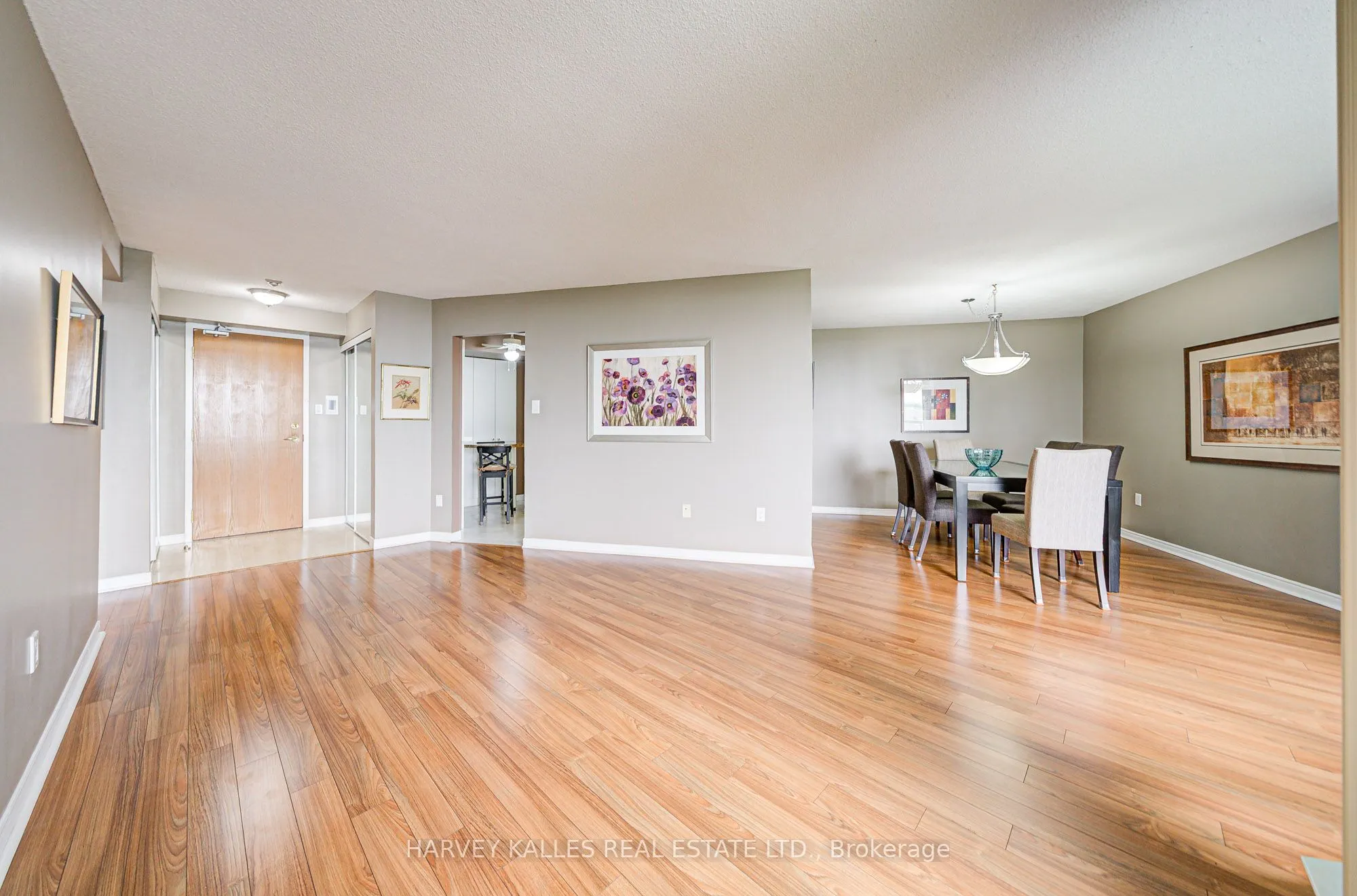 7250 Yonge Street, #804
