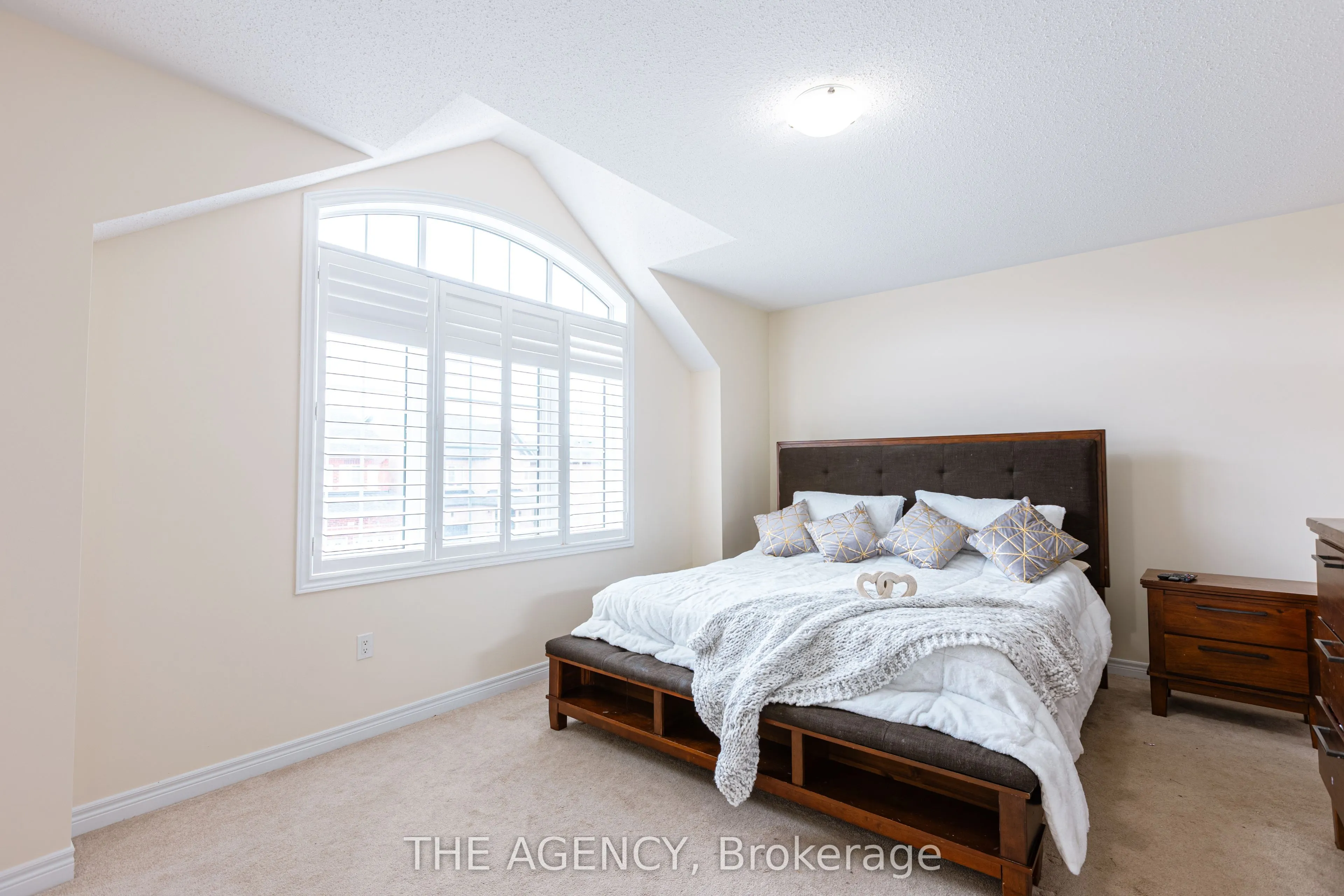20 Nocturne Avenue