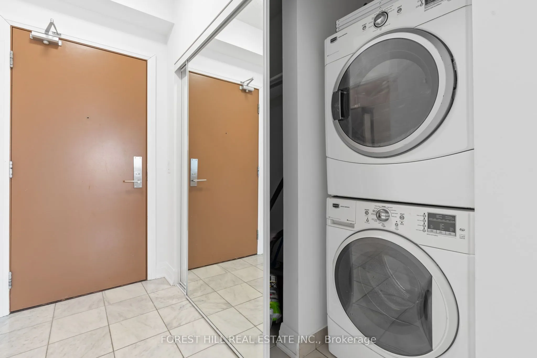 520 Steeles Avenue, #503