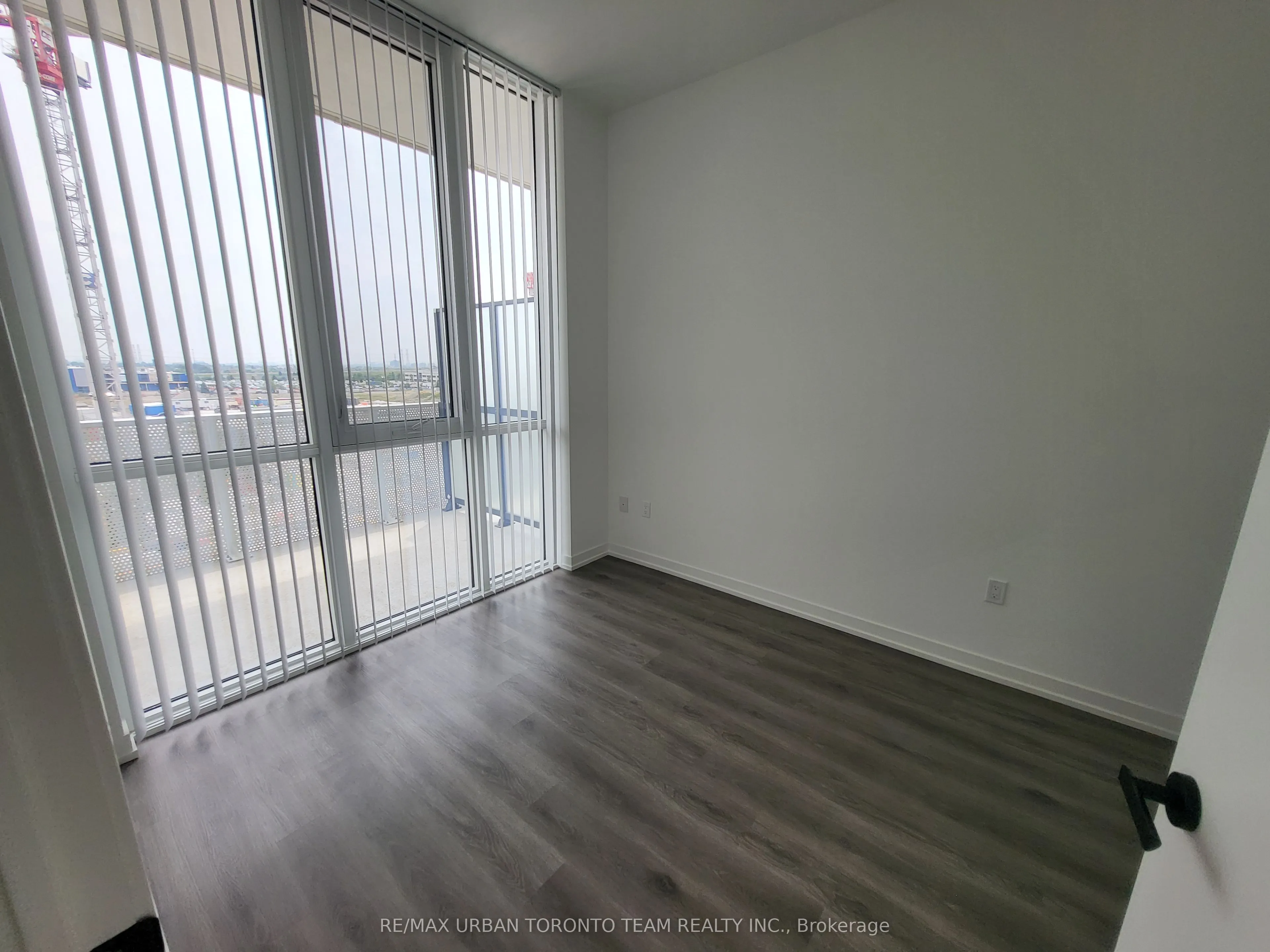 28 Interchange Way, #618