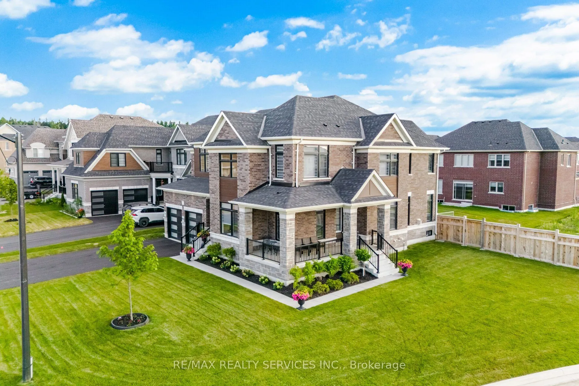 1 Twinleaf Crescent