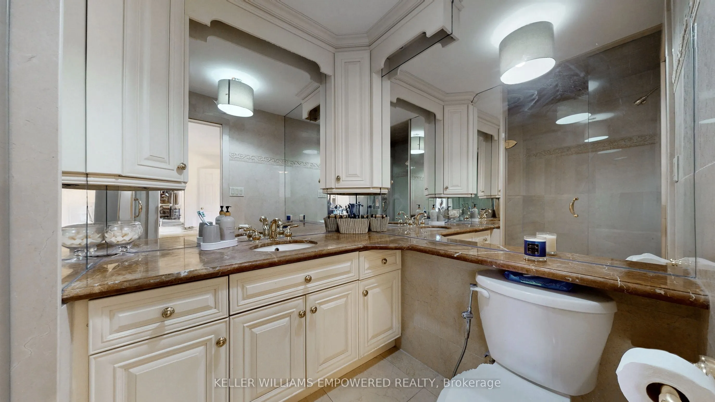 788 Woodland Acres Crescent