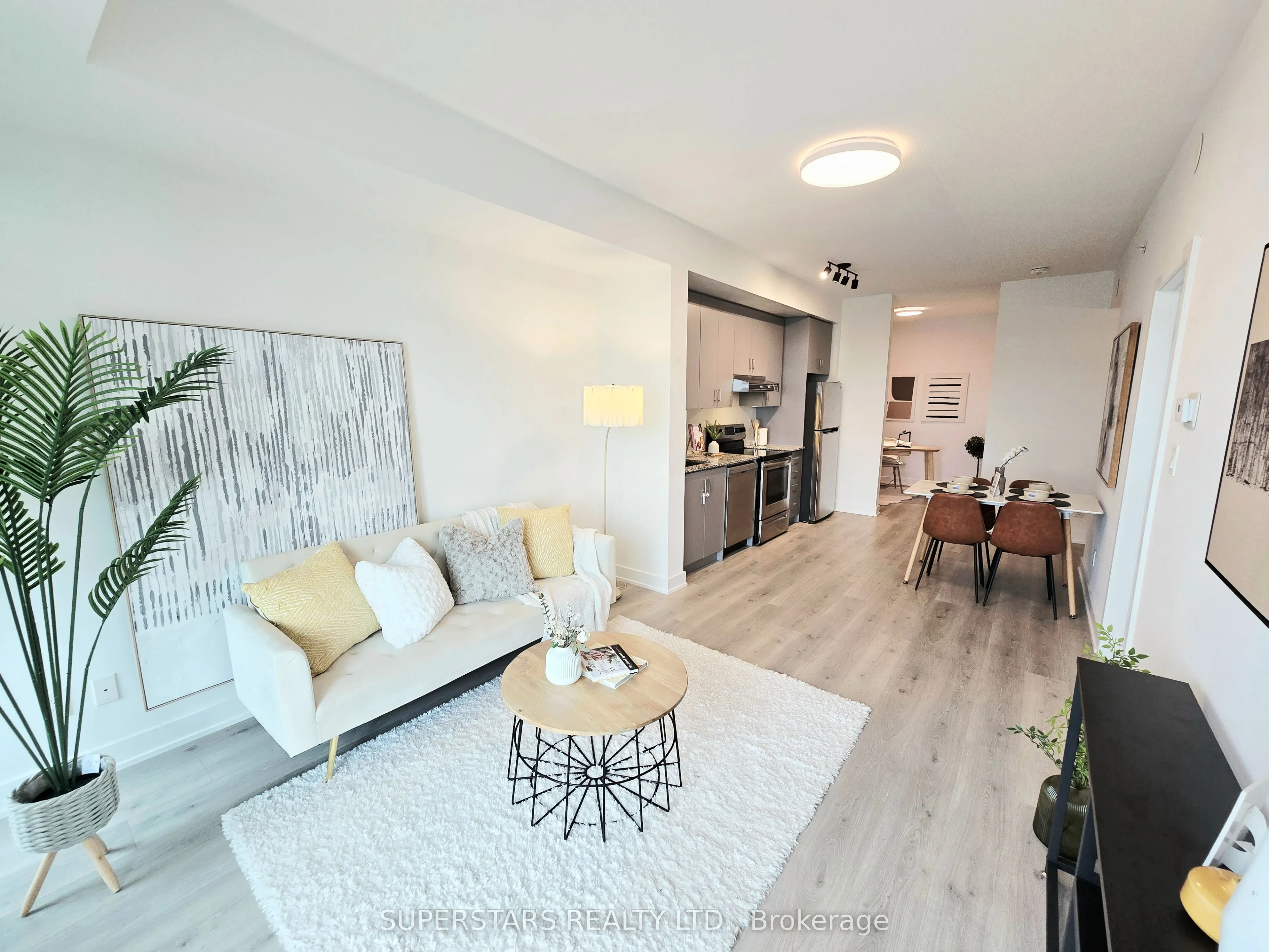 1709 Bur Oak Avenue, #305