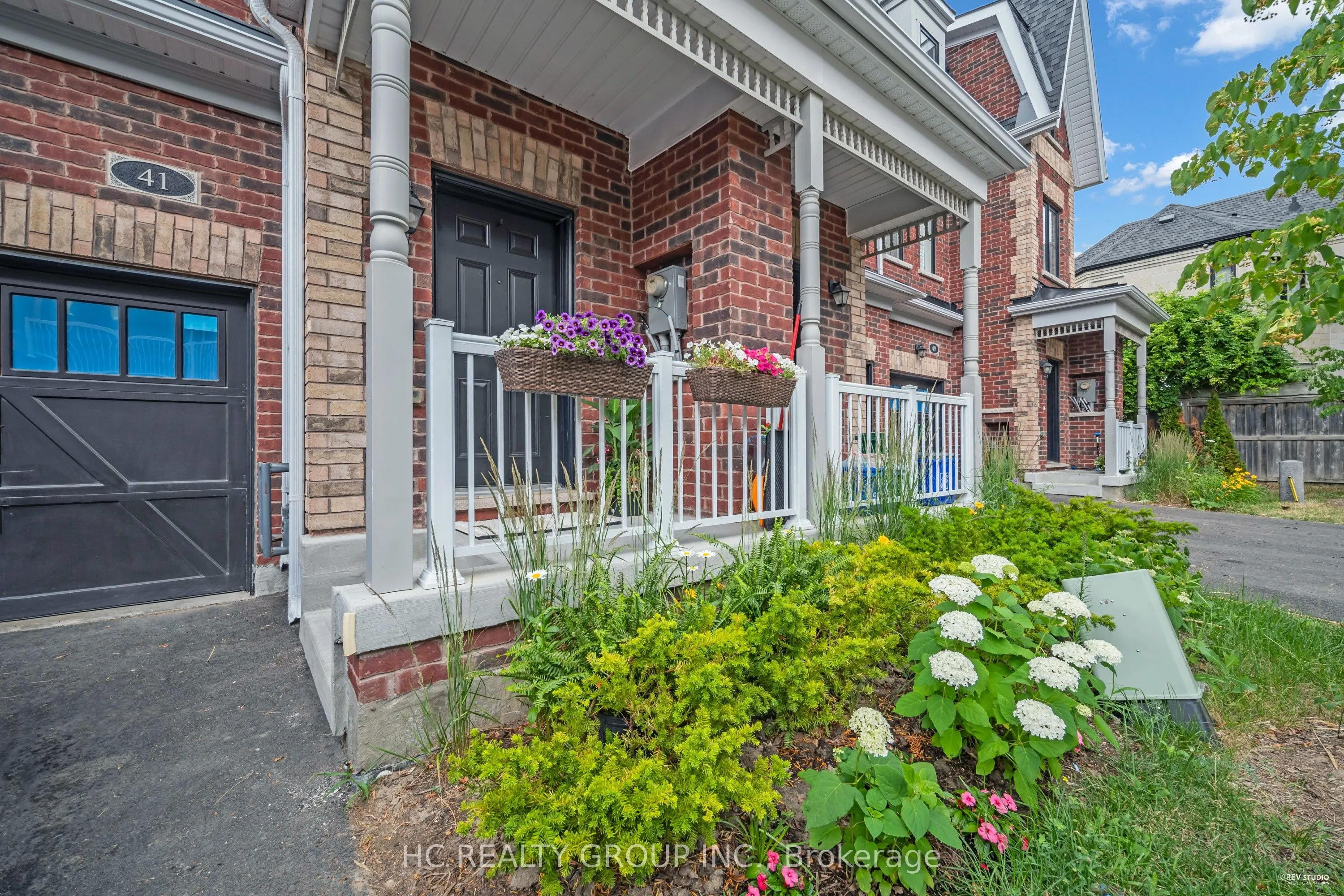 41 Mcconaghy Court