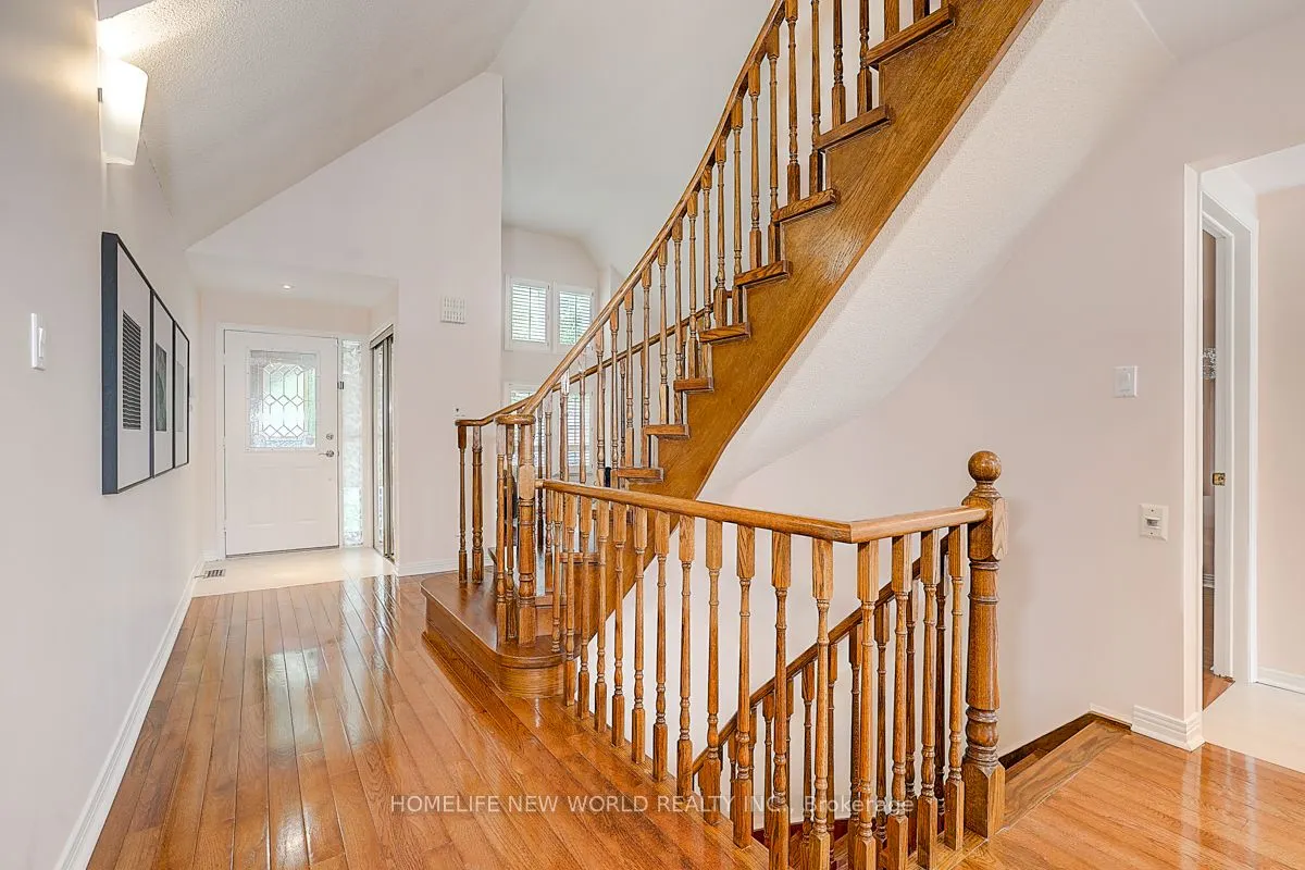 35 Hedgewood Drive