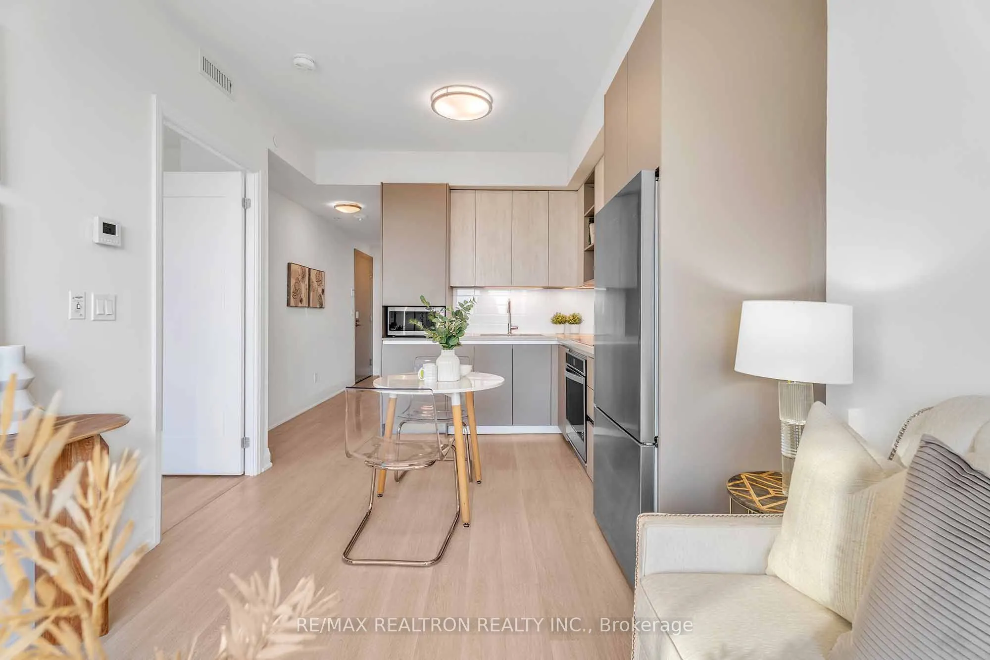 398 highway 7 Avenue E, #1501