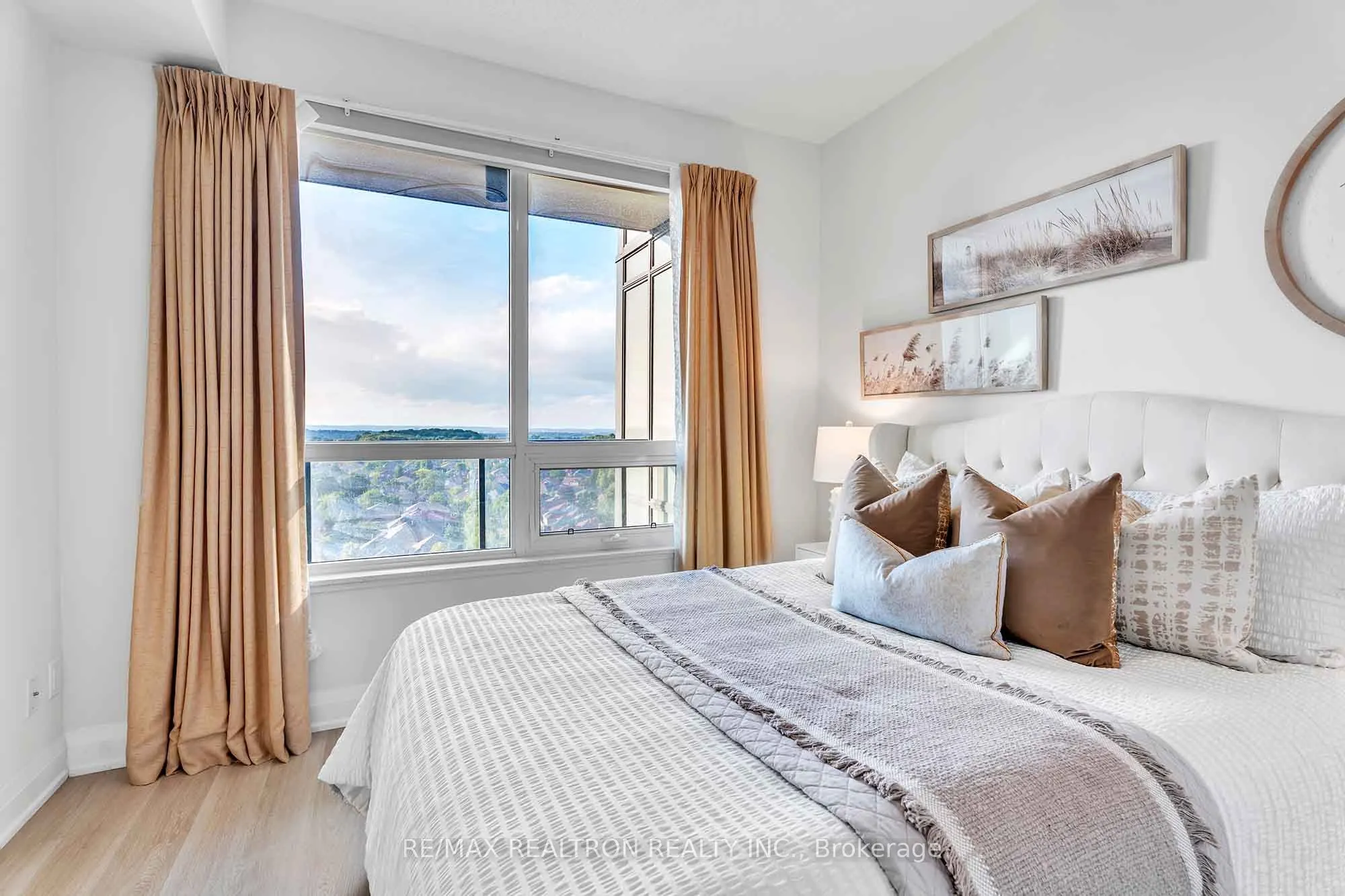 398 highway 7 Avenue E, #1501