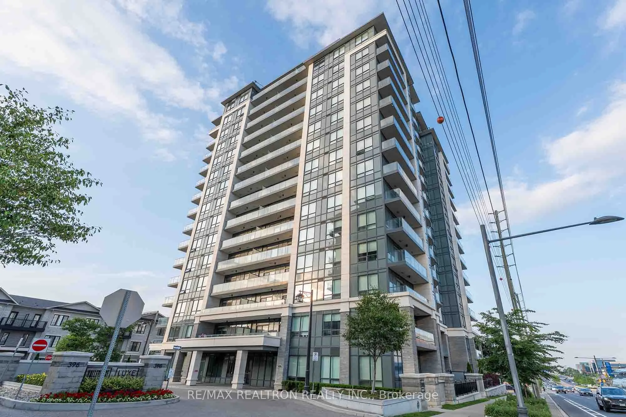 398 highway 7 Avenue E, #1501