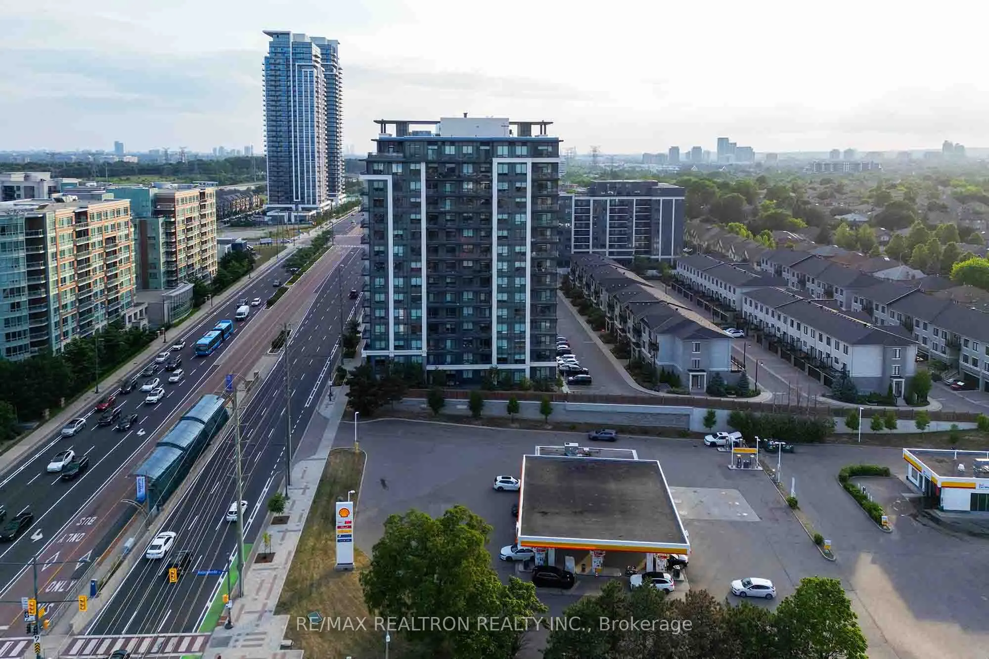 398 highway 7 Avenue E, #1501