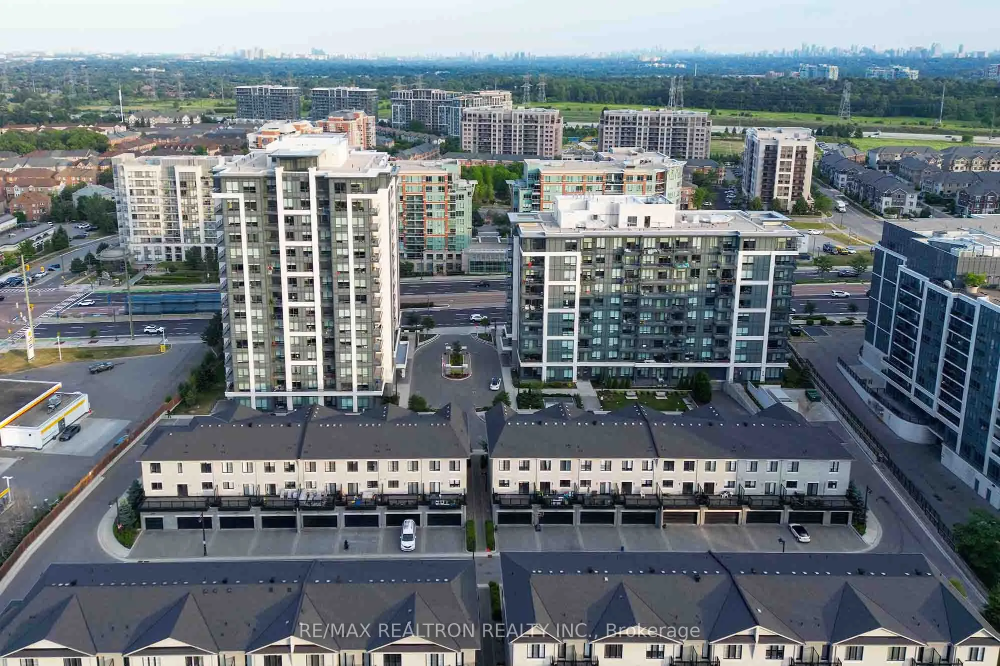 398 highway 7 Avenue E, #1501
