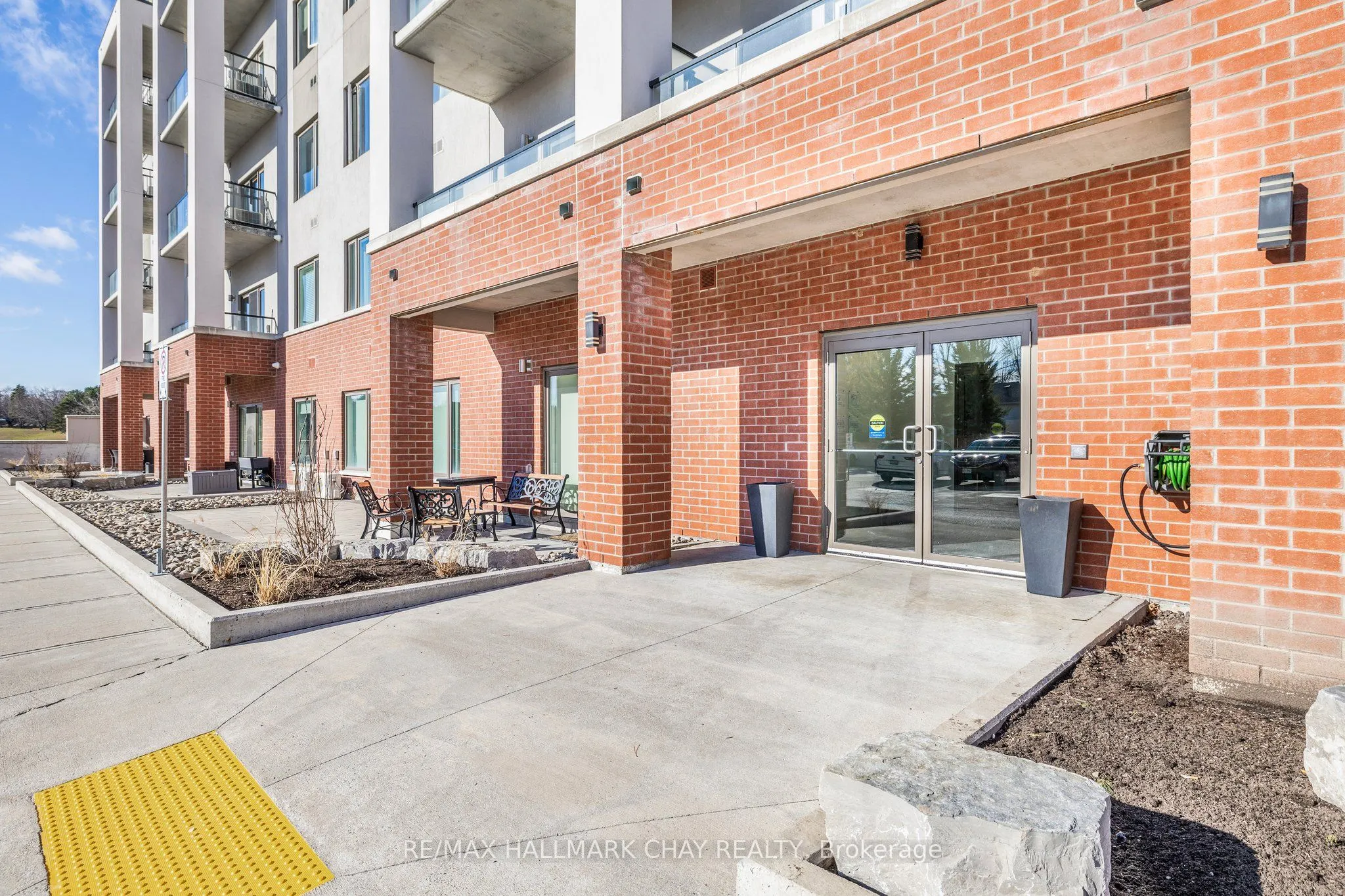 64 Queen Street S, #107