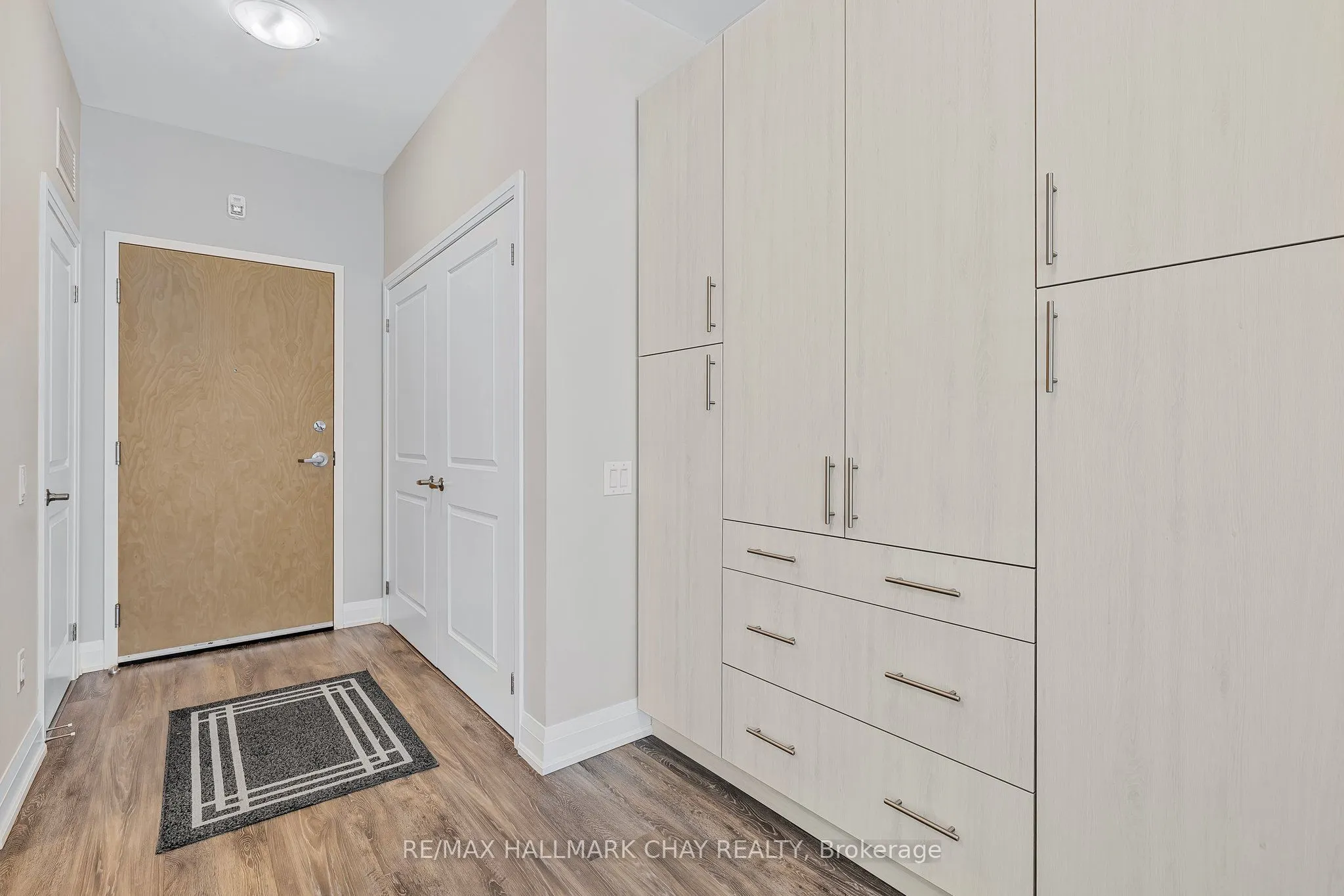 64 Queen Street S, #107