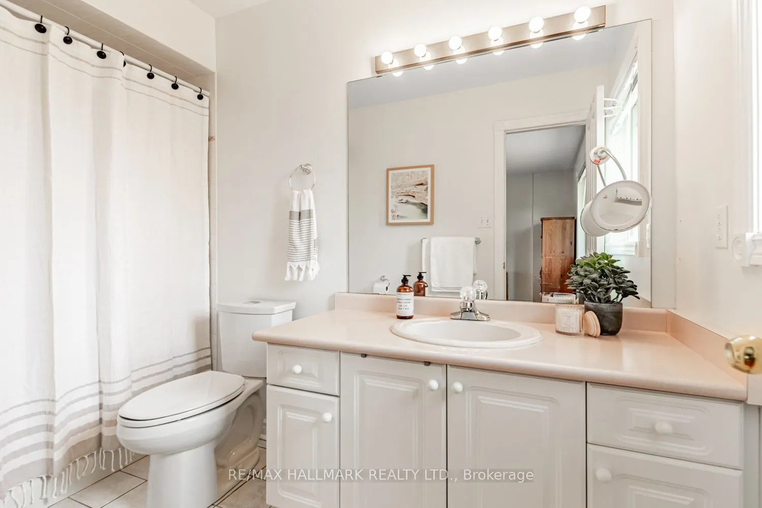 52 Mistleflower Court