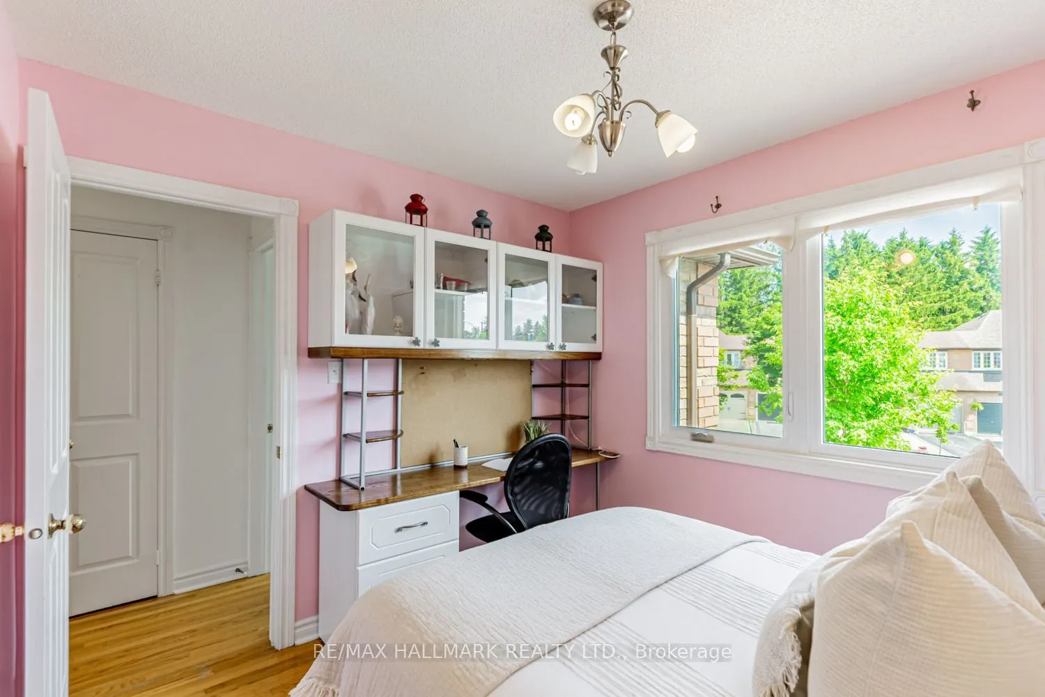 52 Mistleflower Court