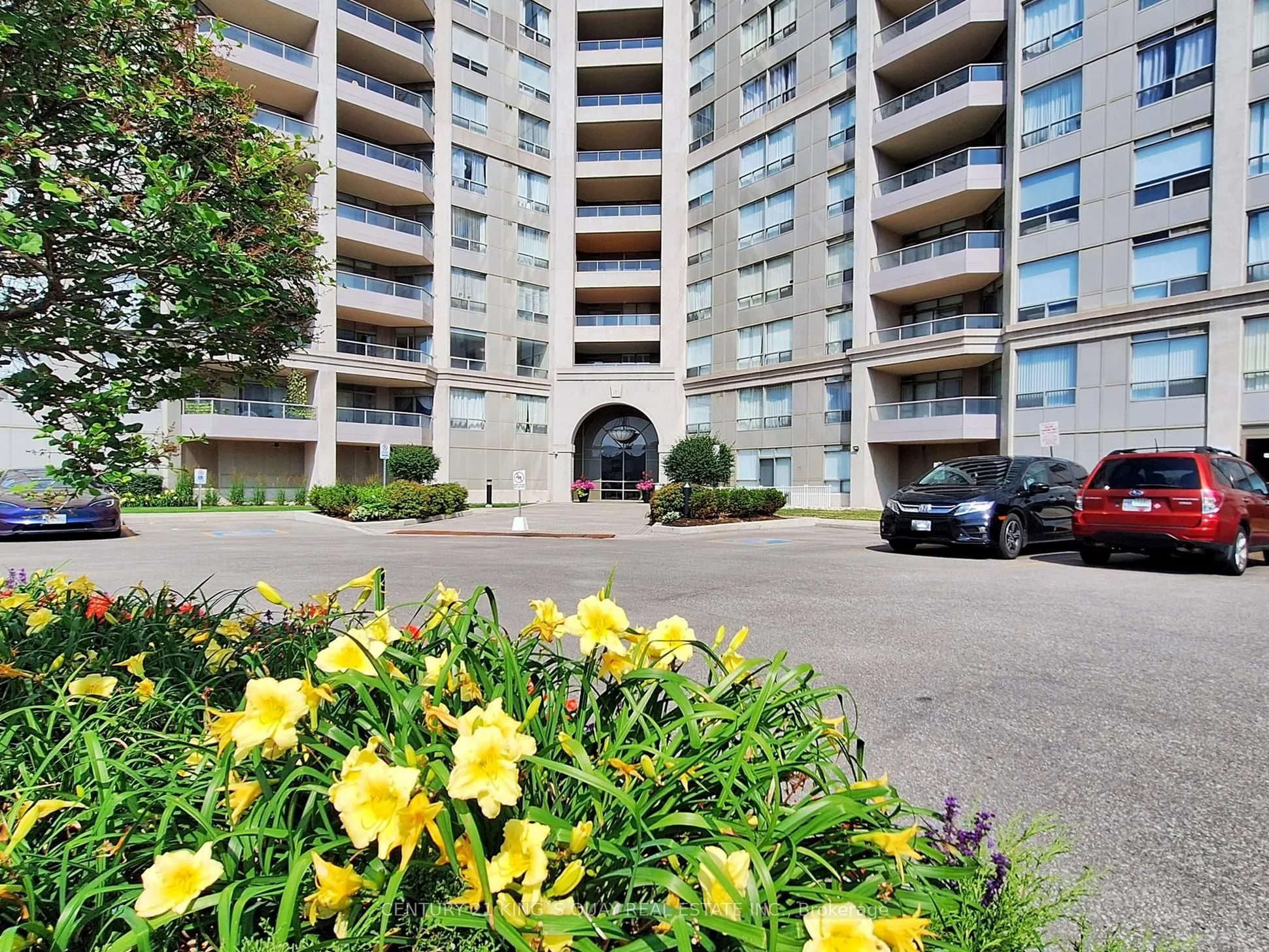 9015 Leslie Street E, #309