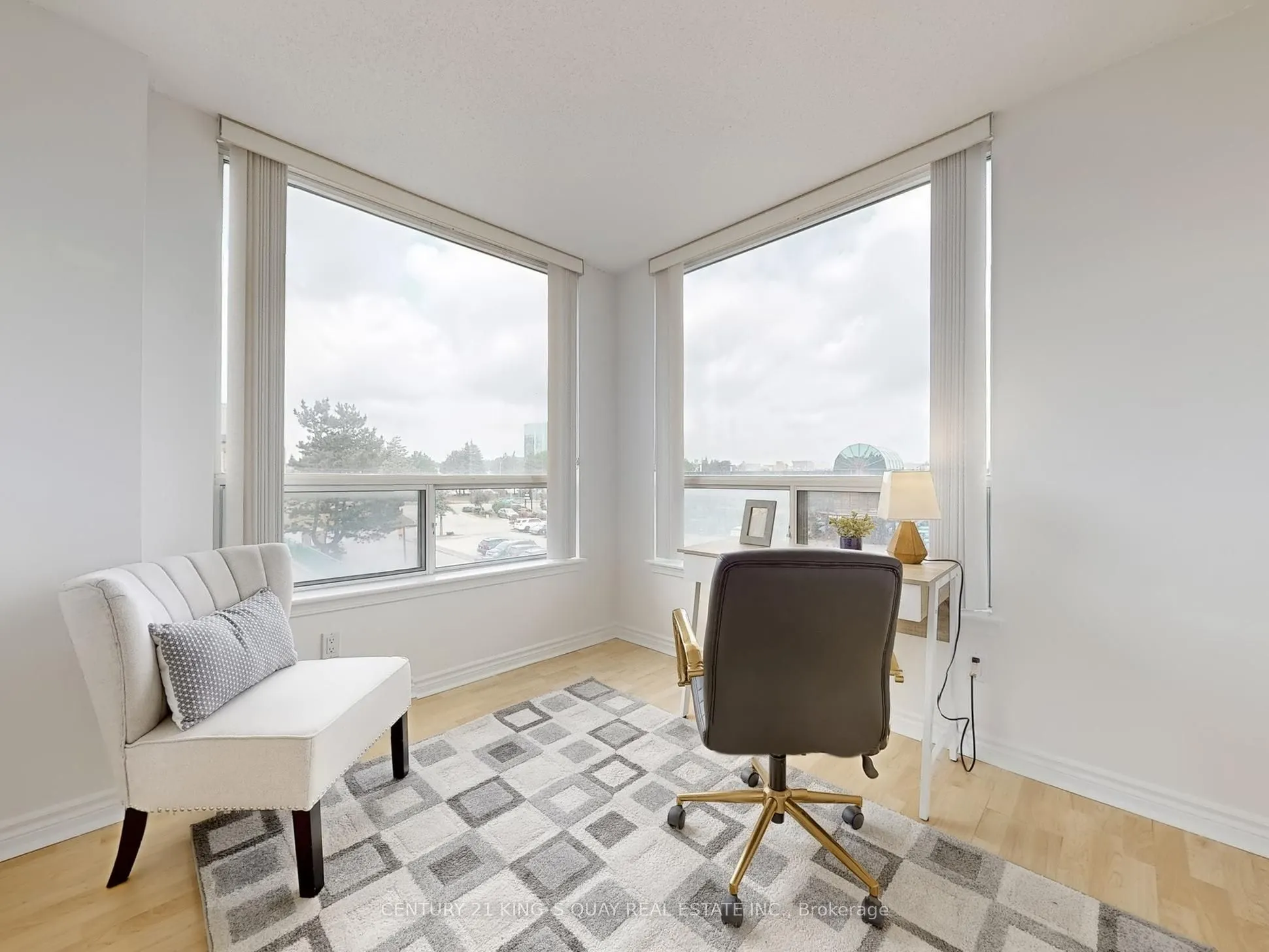 9015 Leslie Street E, #309