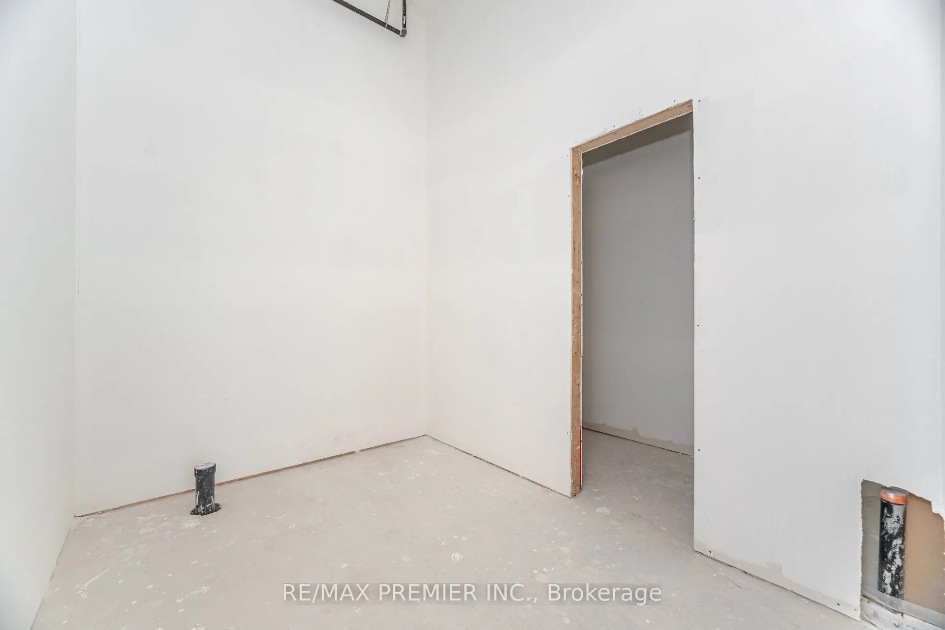 200 Dissette Street, #4