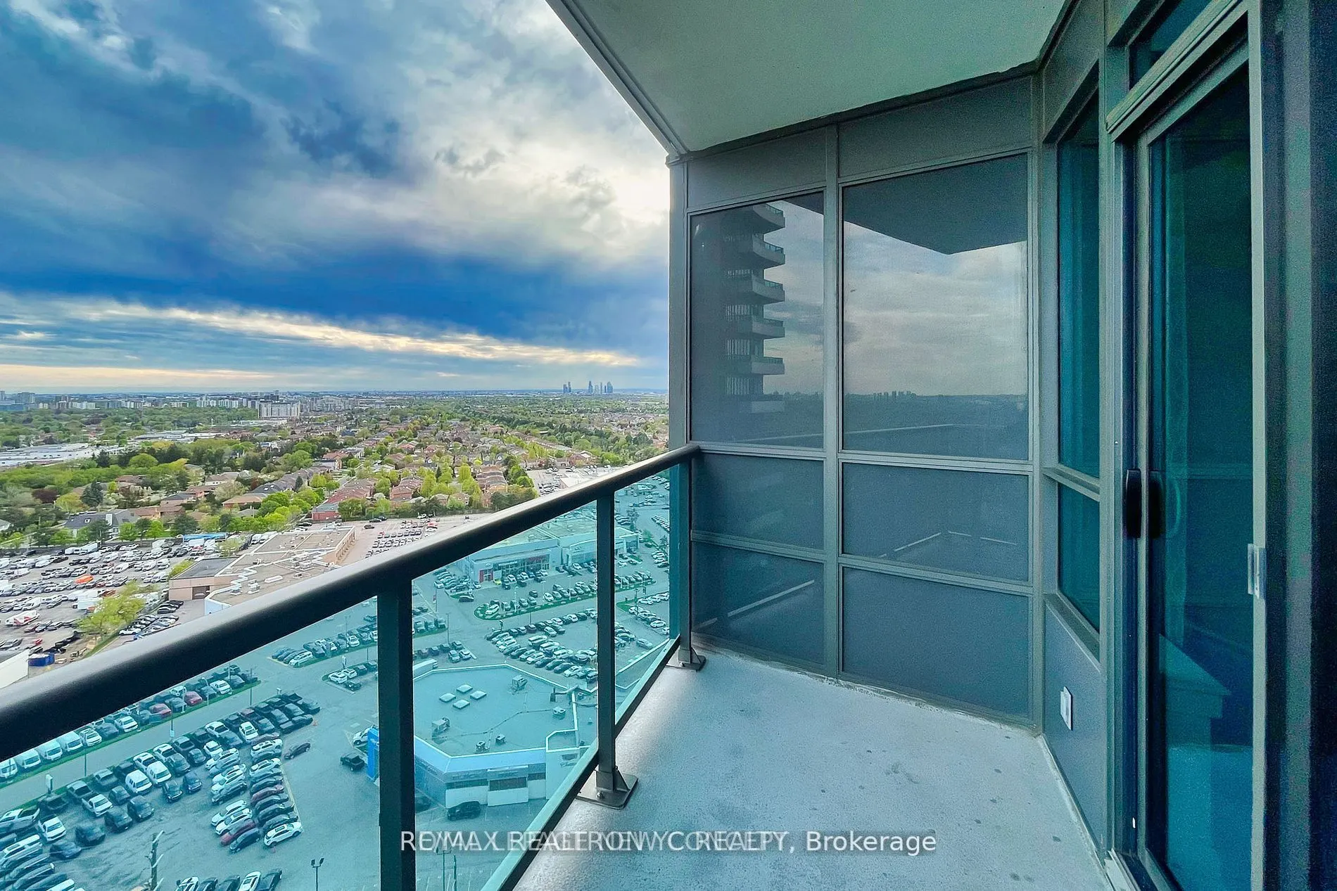 7171 Yonge Street, #2215