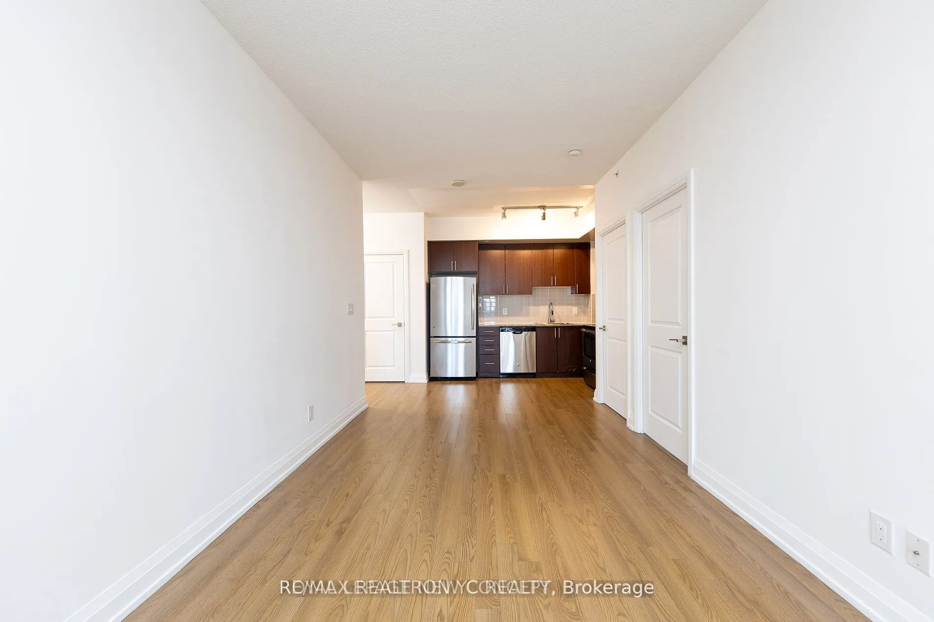 7171 Yonge Street, #2215